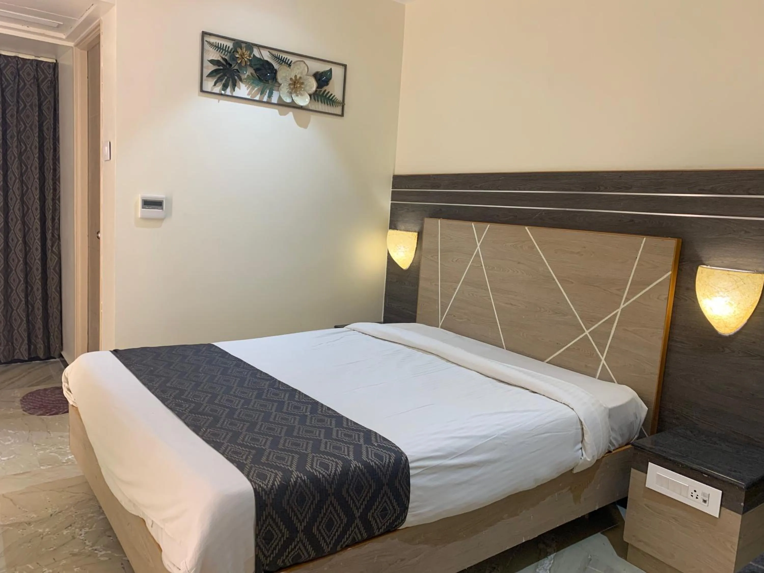 Bed in Hotel Temple City