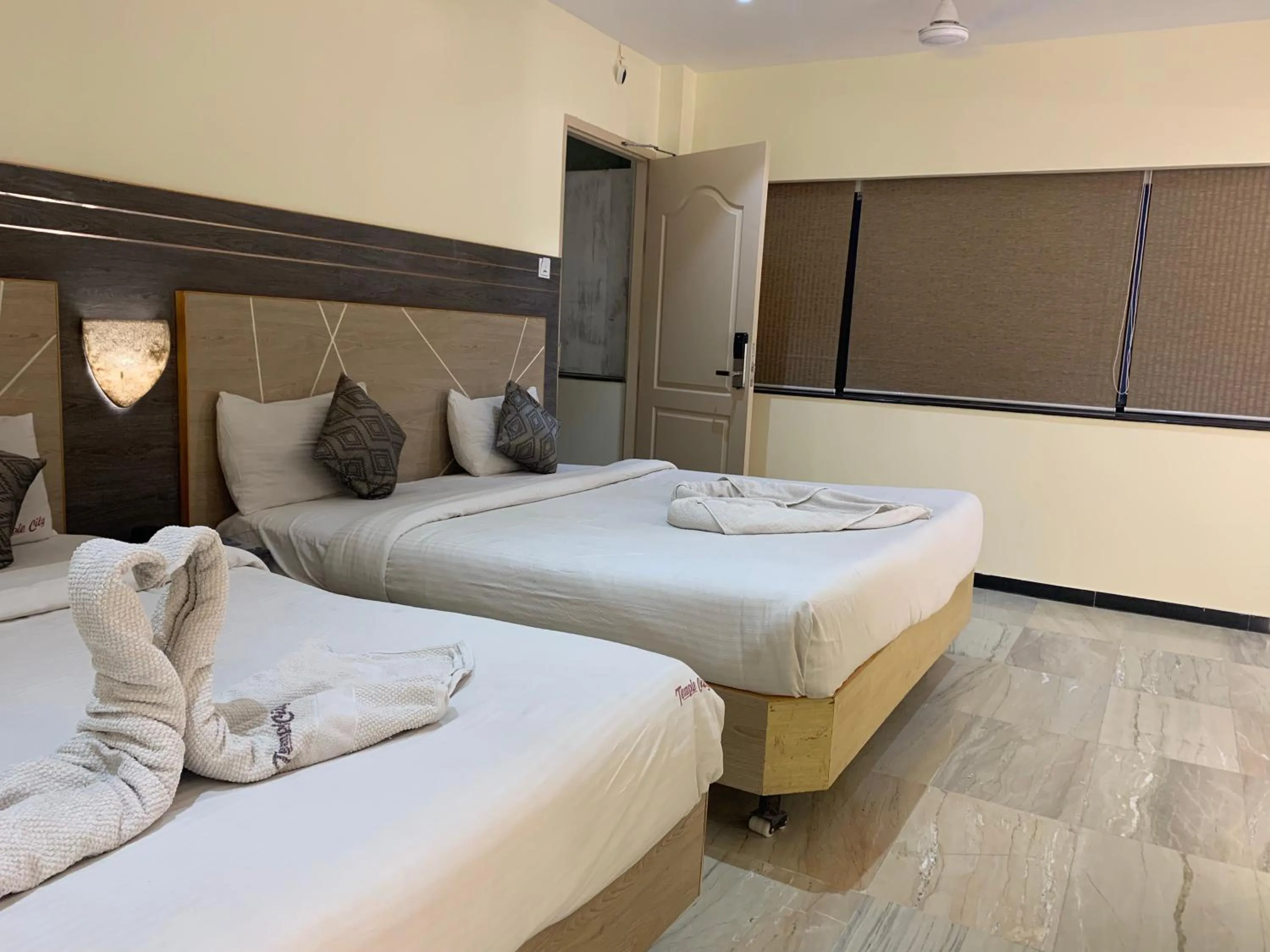 Bed in Hotel Temple City