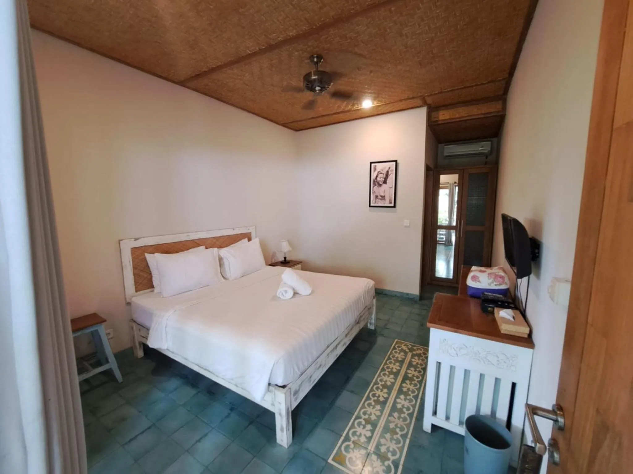 Jukung Dua Guest House