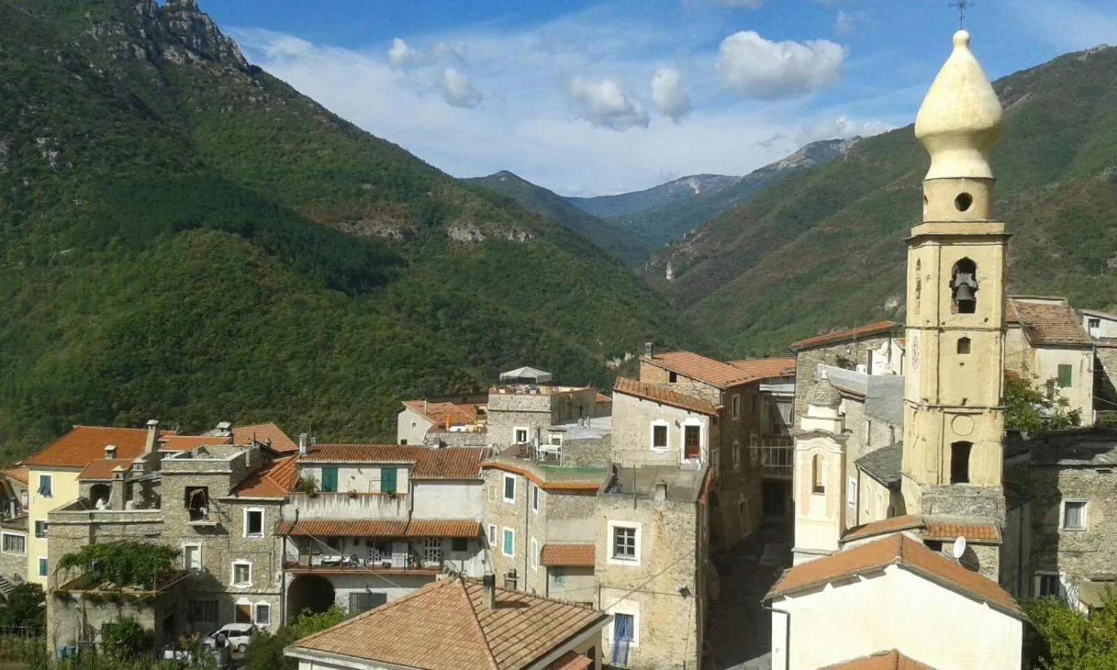 Neighbourhood in Arvé Castelbianco - B&B e Appartamento