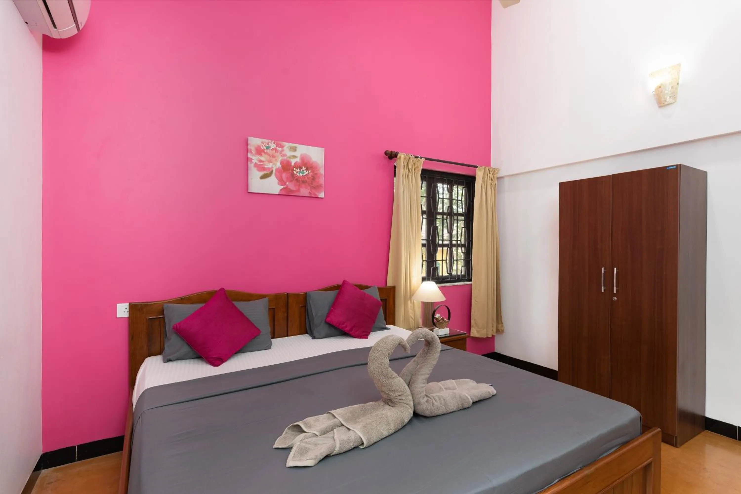 Bedroom, Bed in Villa Calangute Phase 4