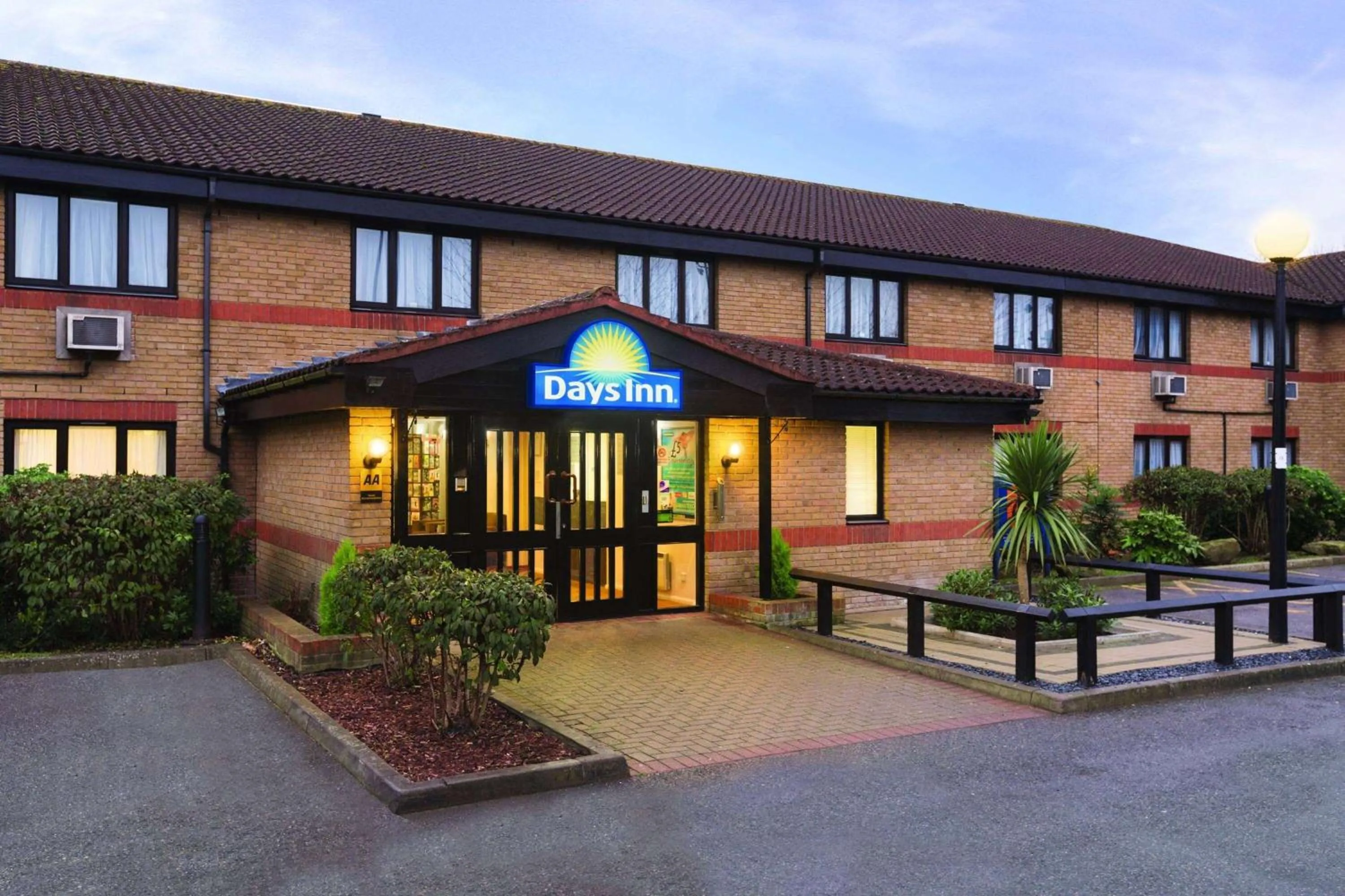 Property building in Days Inn London Stansted Airport