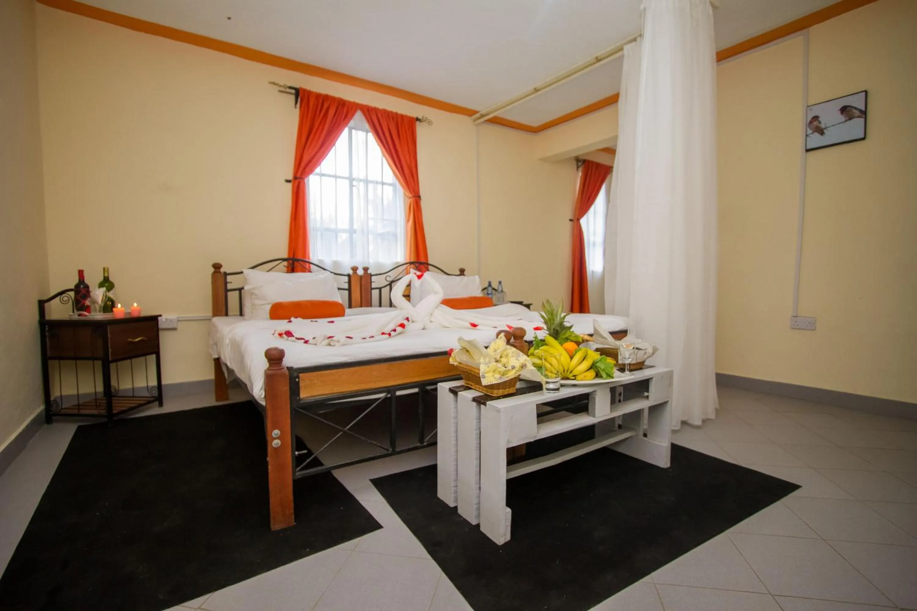 Photo of the whole room in Dovenest Lodge