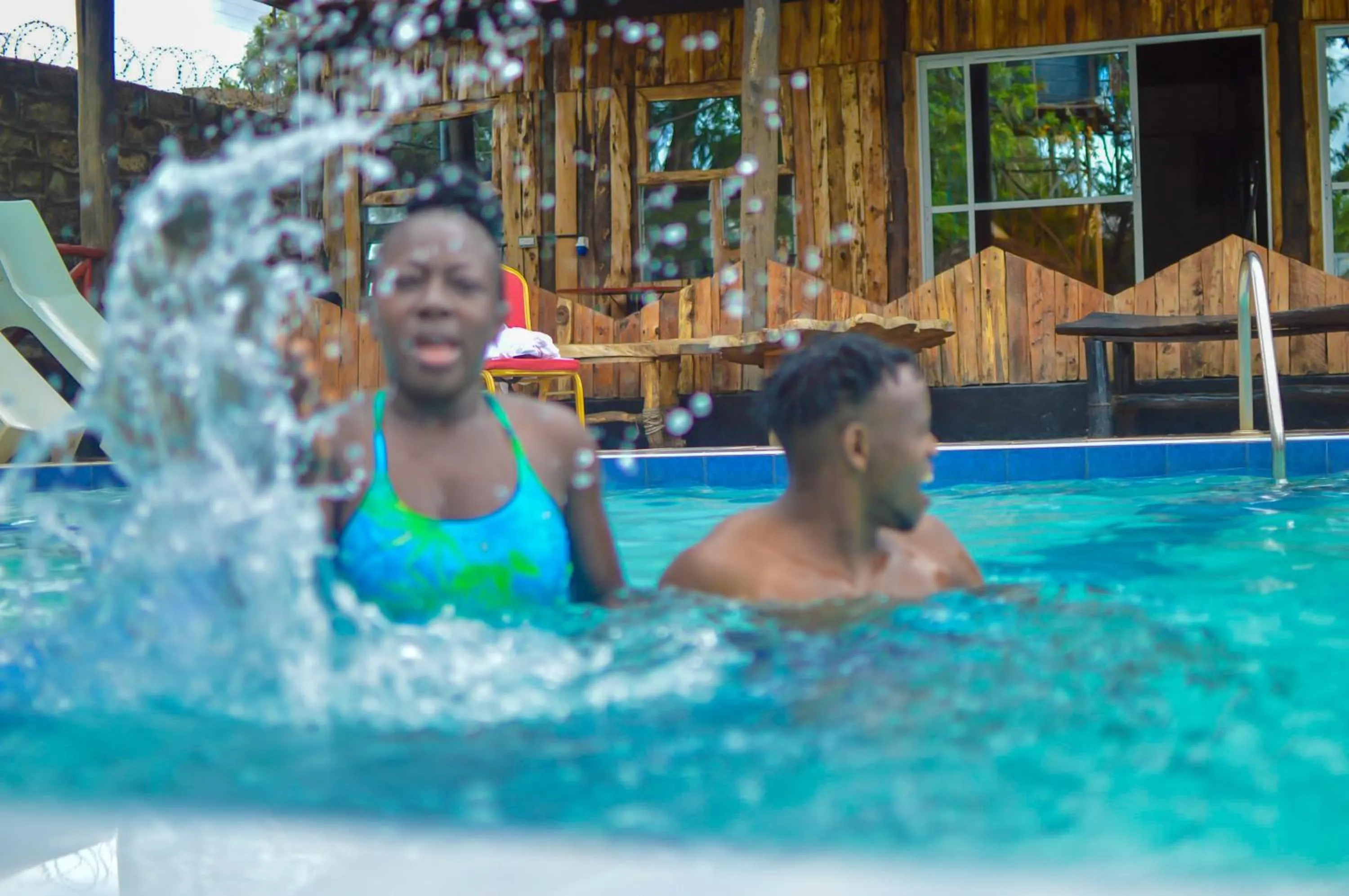 Swimming pool in Dovenest Lodge