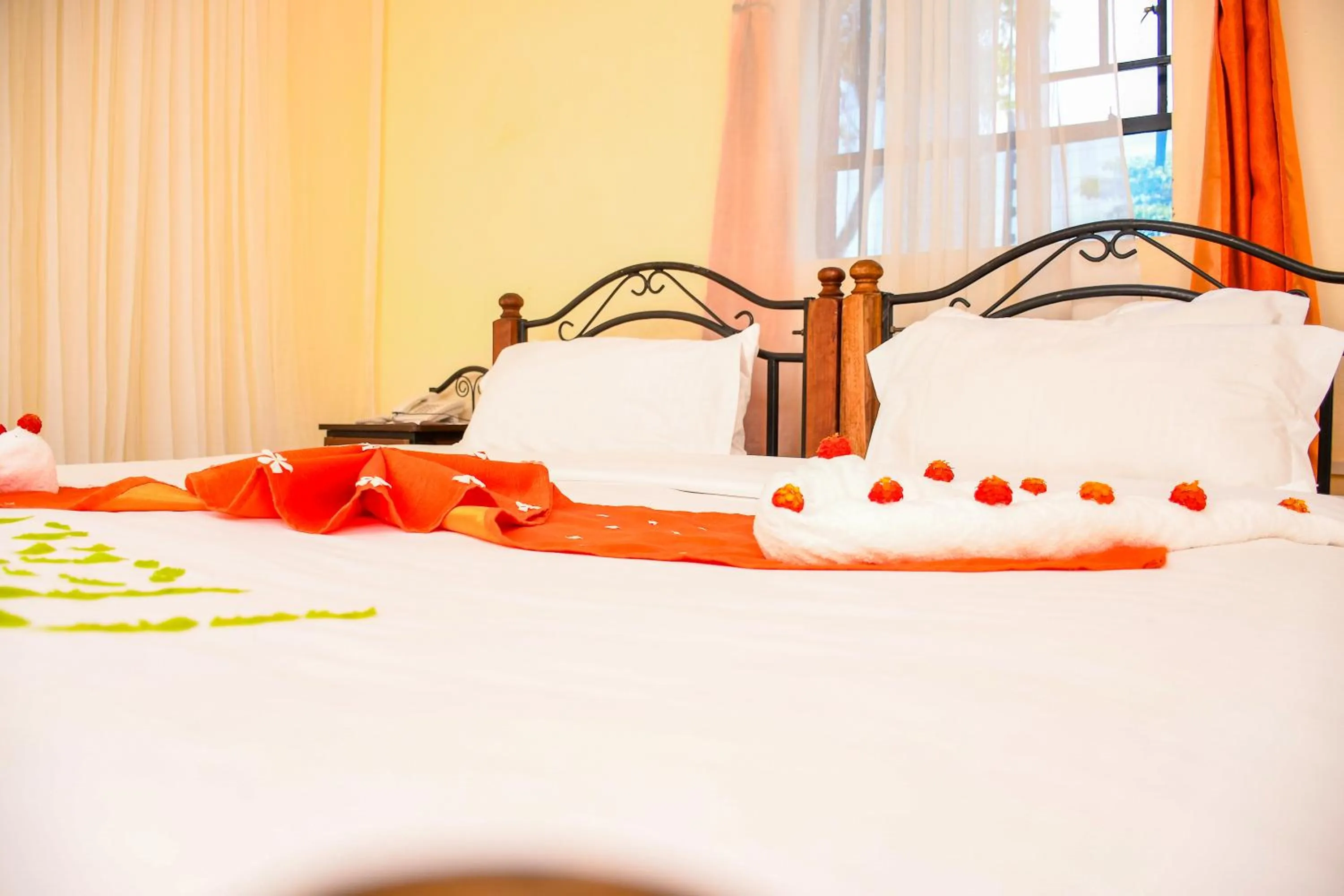 Bed in Dovenest Lodge