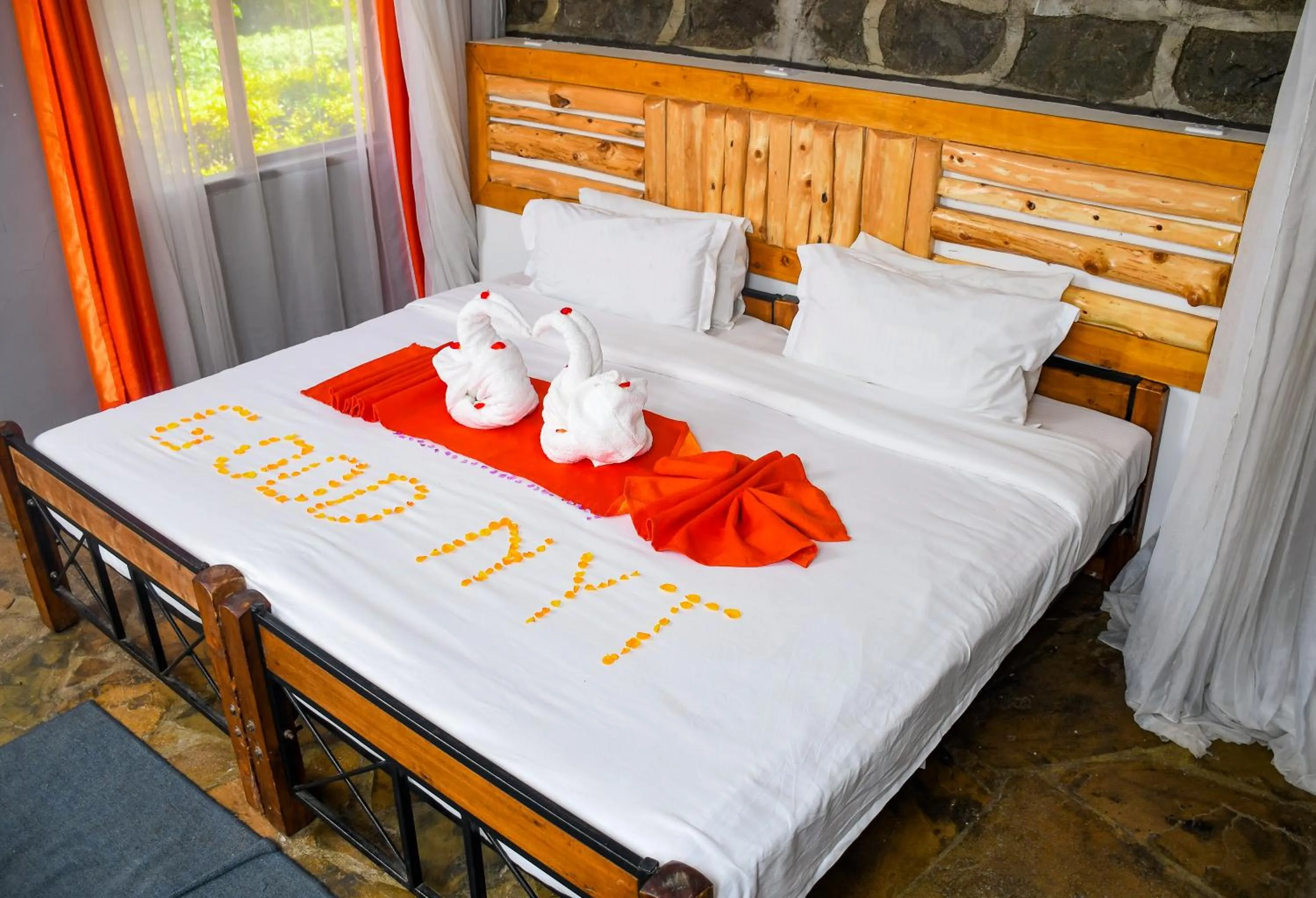 Bed in Dovenest Lodge