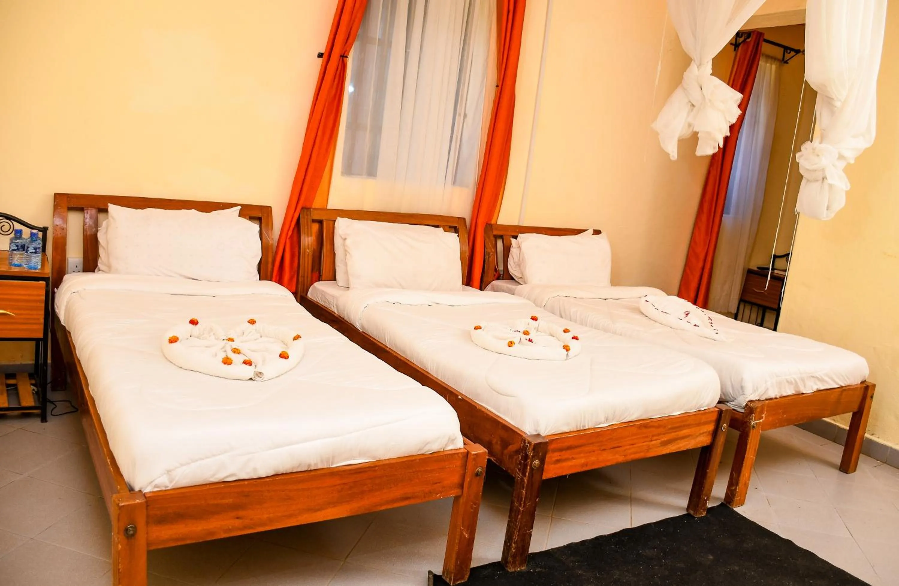 Bed in Dovenest Lodge