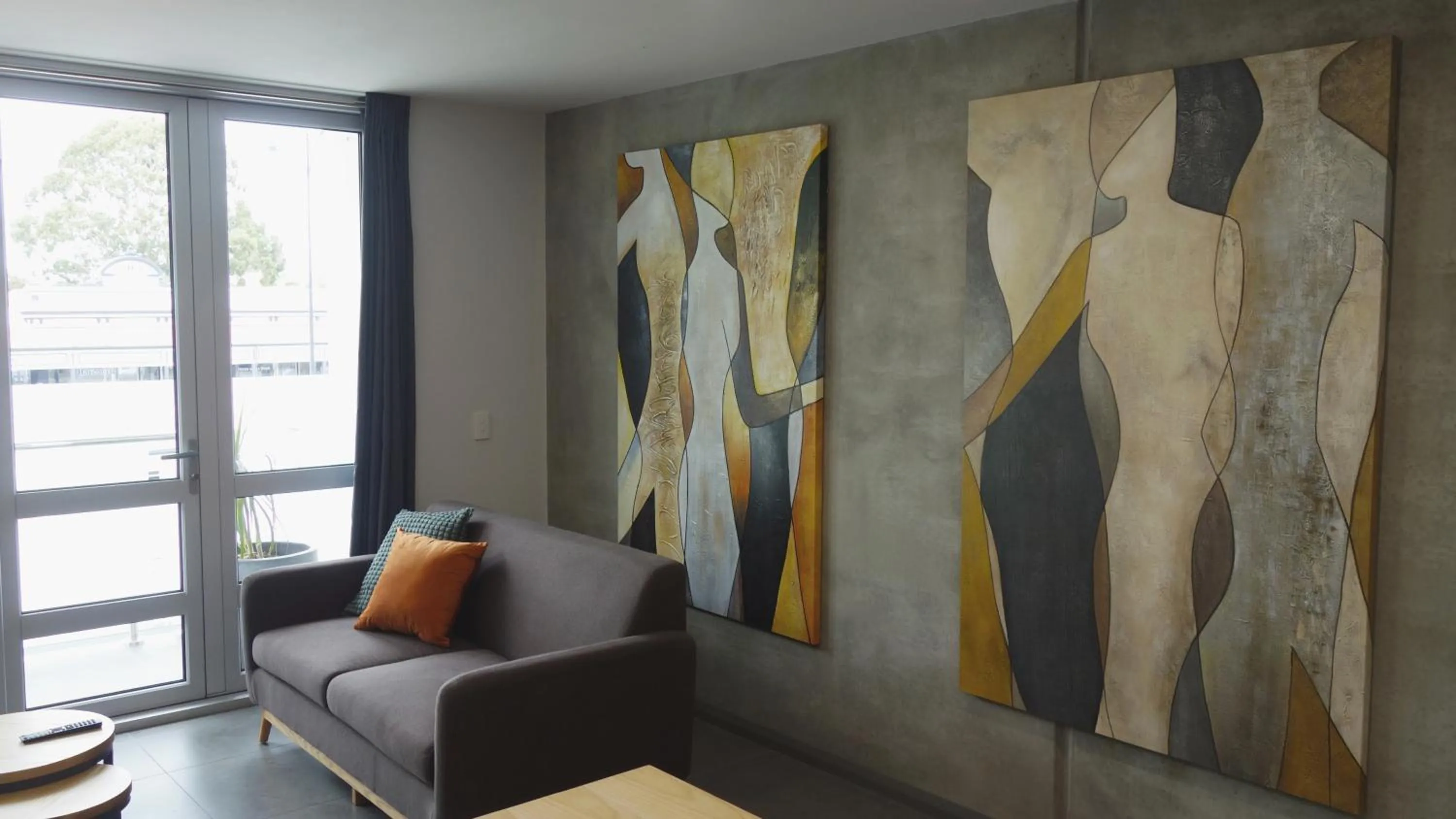 Seating area in Semaphore Splash Apartments