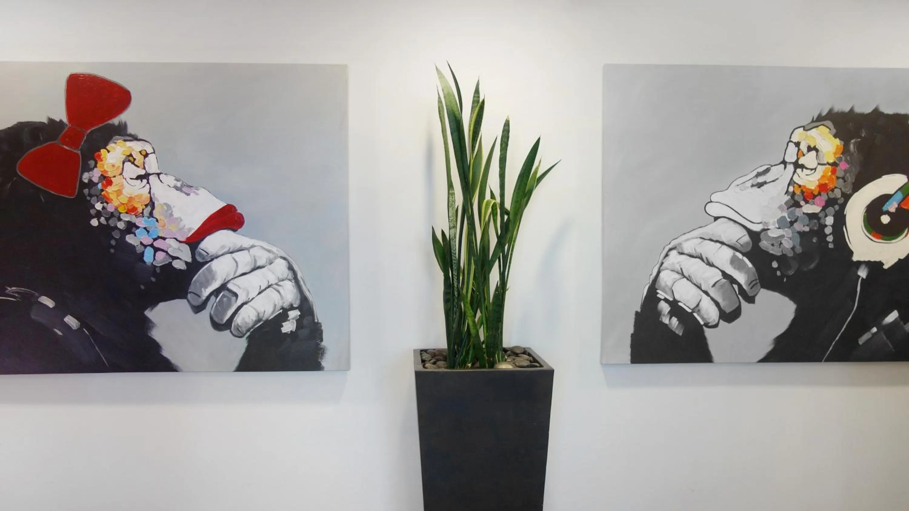 Property building in Semaphore Splash Apartments