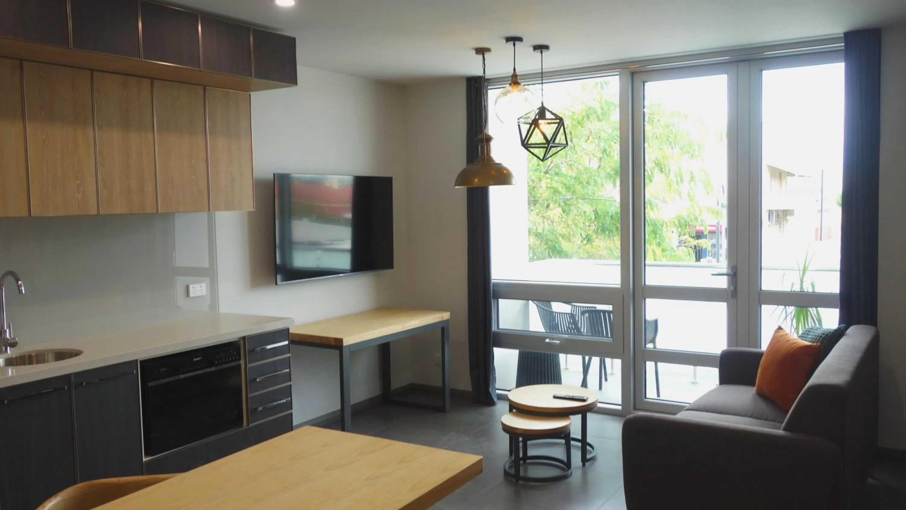 Kitchen or kitchenette in Semaphore Splash Apartments