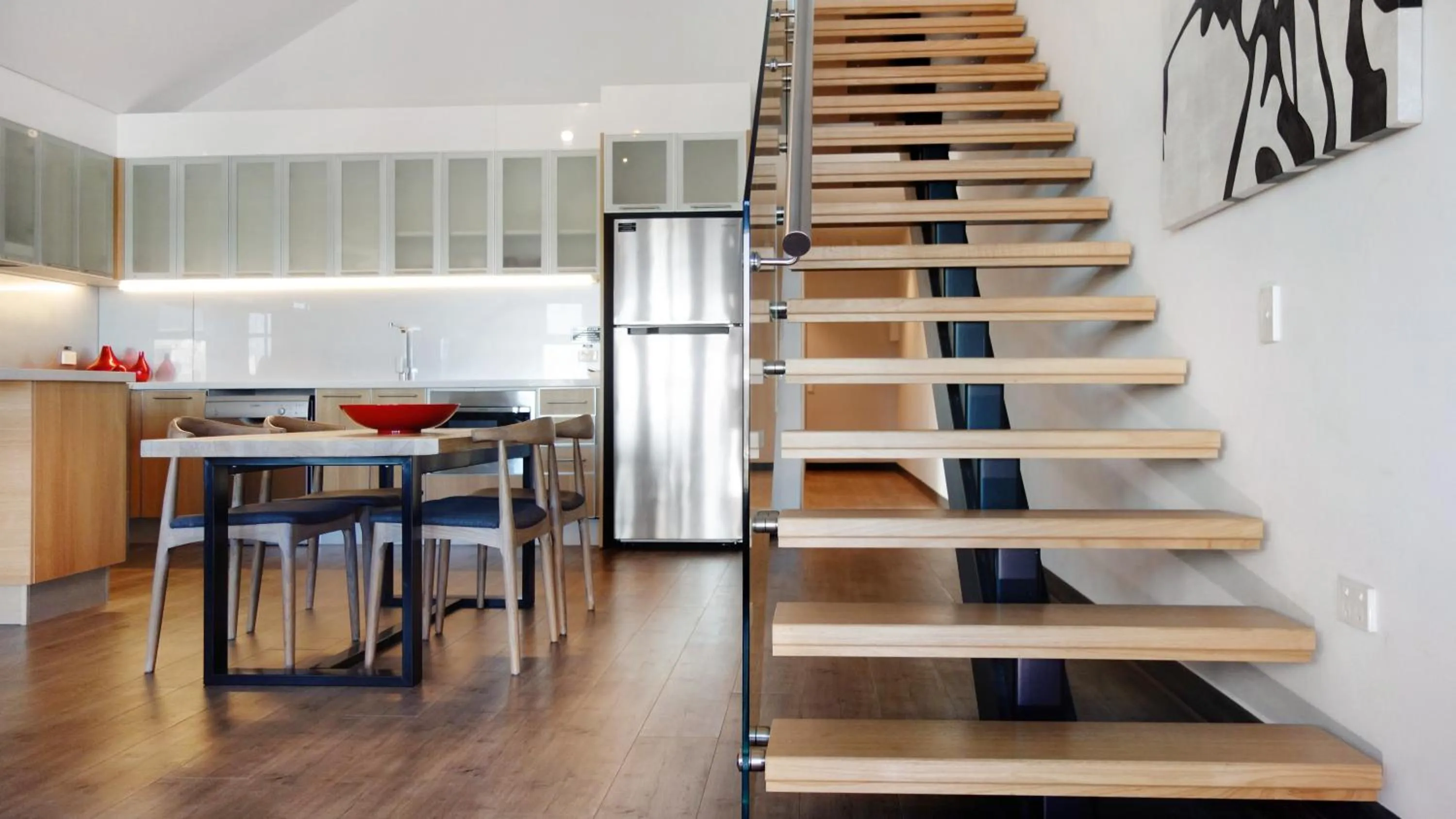 Dining area in Semaphore Splash Apartments