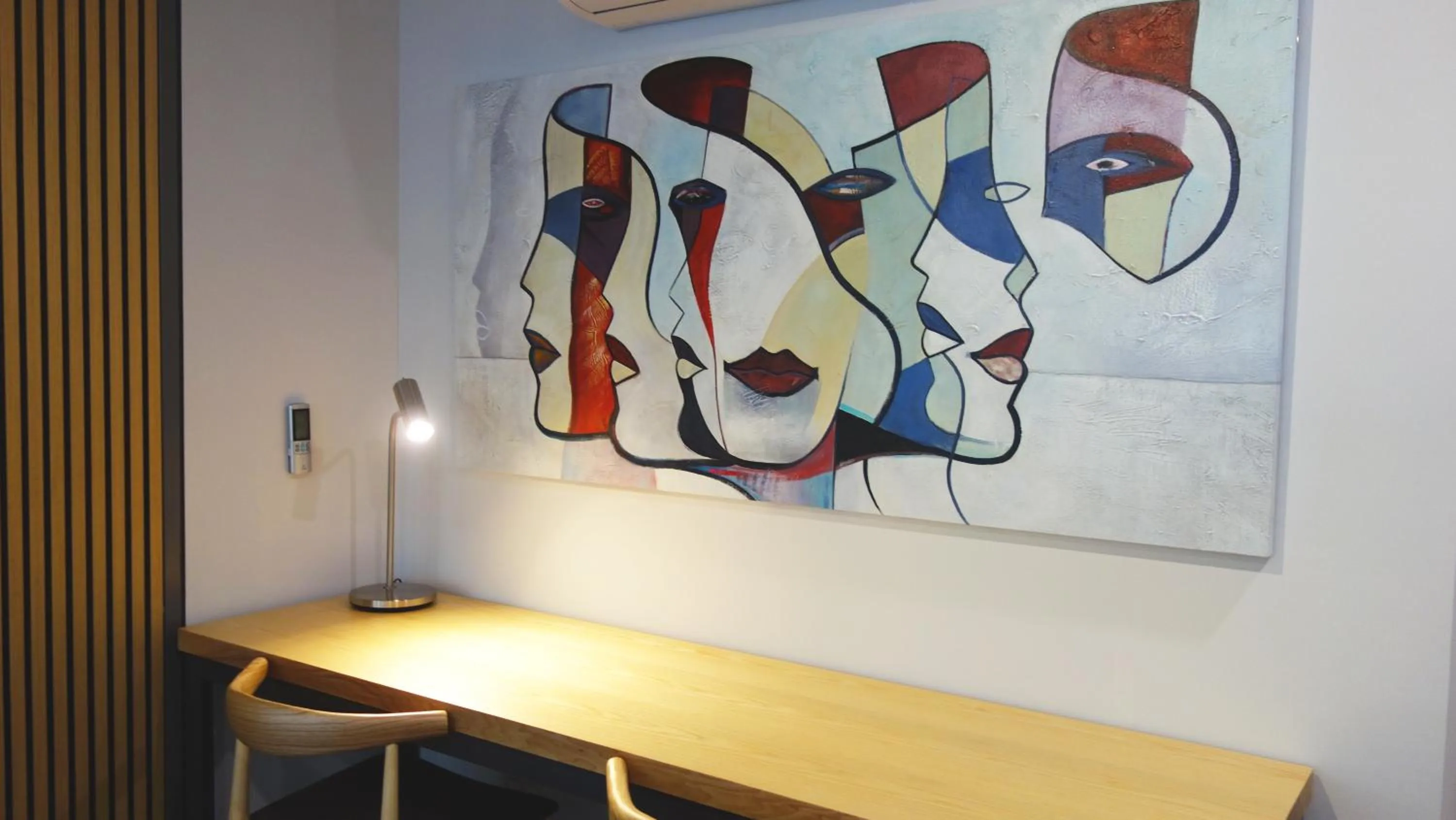 Seating area in Semaphore Splash Apartments