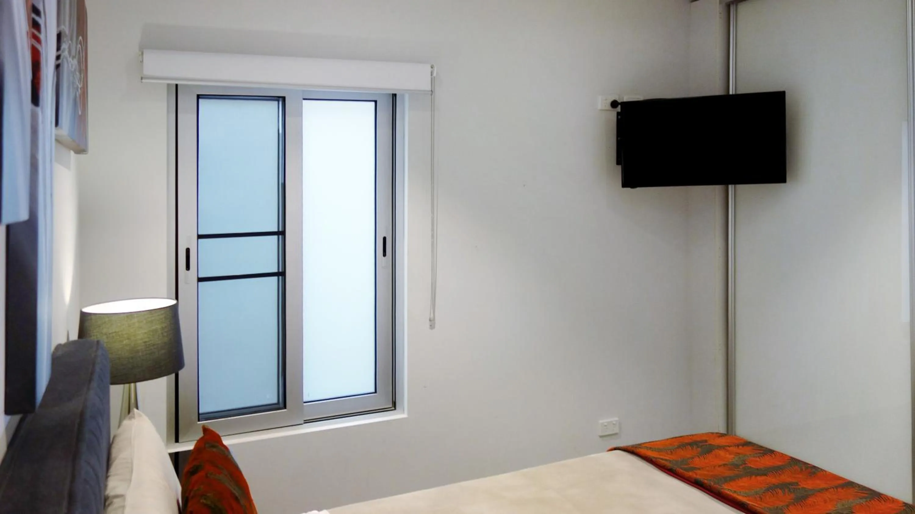 Bedroom, Bed in Semaphore Splash Apartments