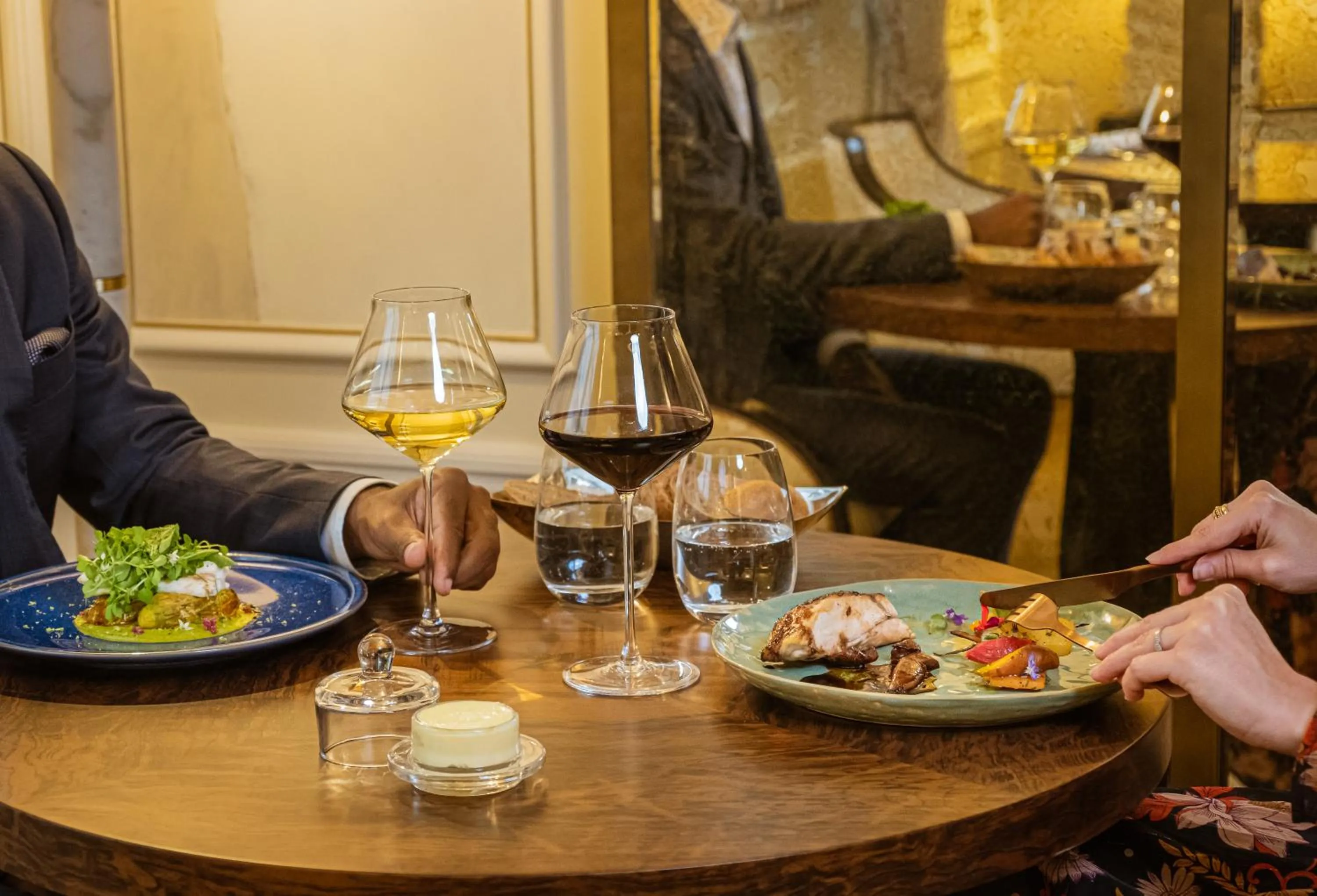 Restaurant/places to eat in Hôtel Elysia by Inwood Hotels