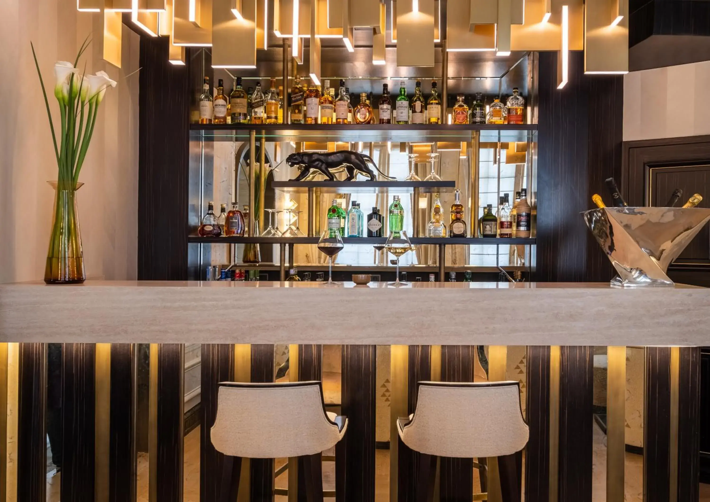 Lounge or bar in Hôtel Elysia by Inwood Hotels Lounge or bar in Hôtel Elysia by Inwood Hotels