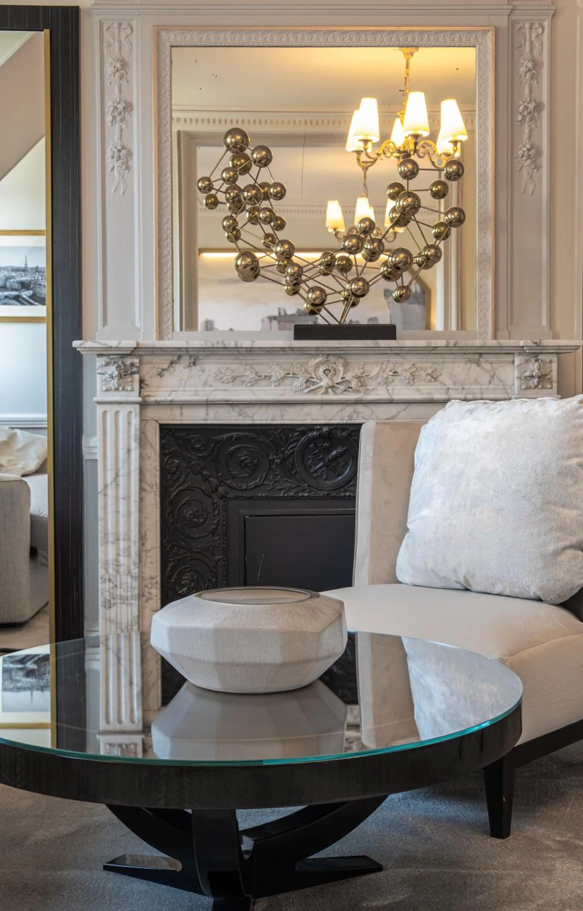 Decorative detail in Hôtel Elysia by Inwood Hotels