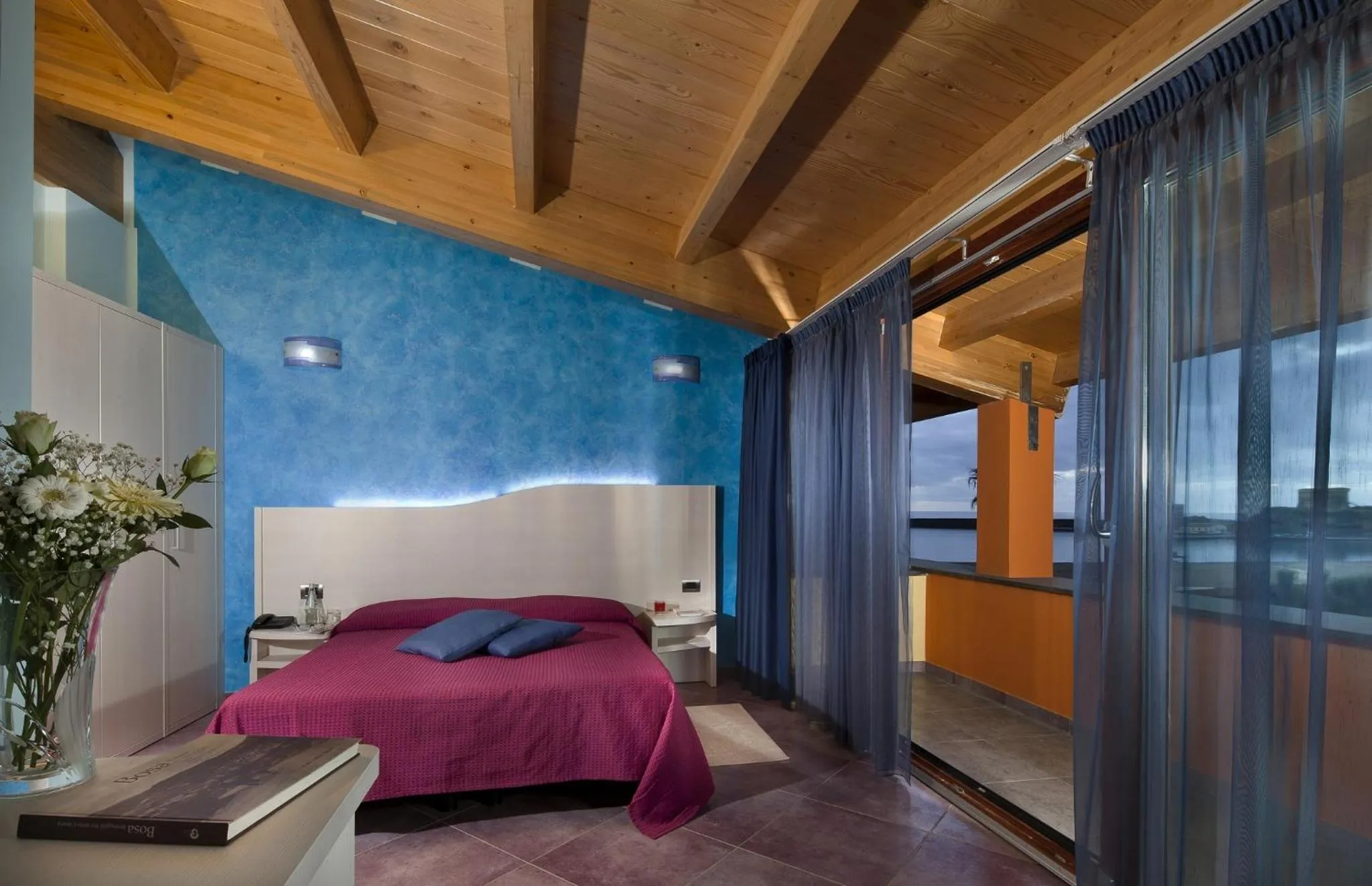 Bed in Hotel Al Gabbiano