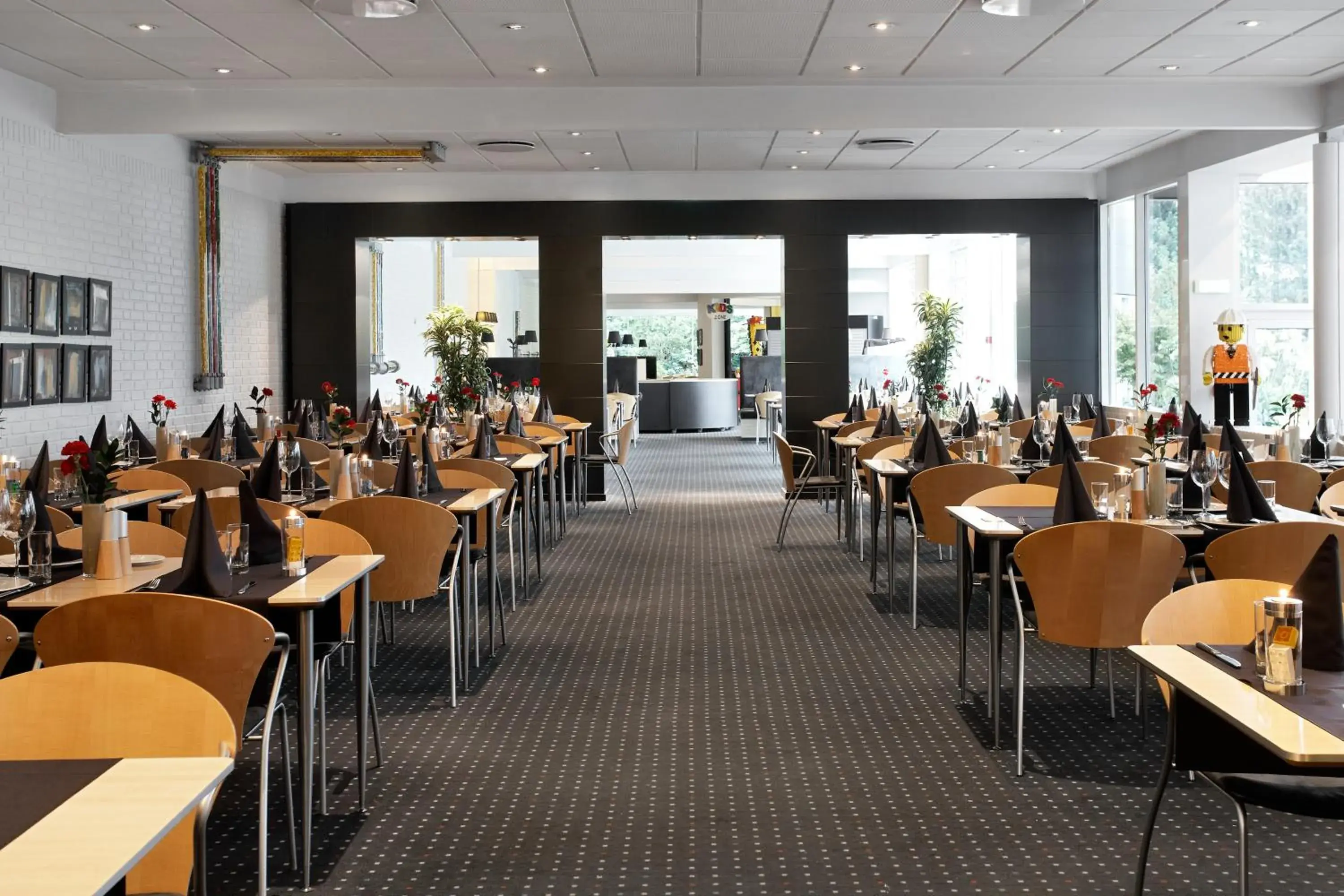 Restaurant/places to eat in Hotel Legoland Restaurant/places to eat in Hotel Legoland