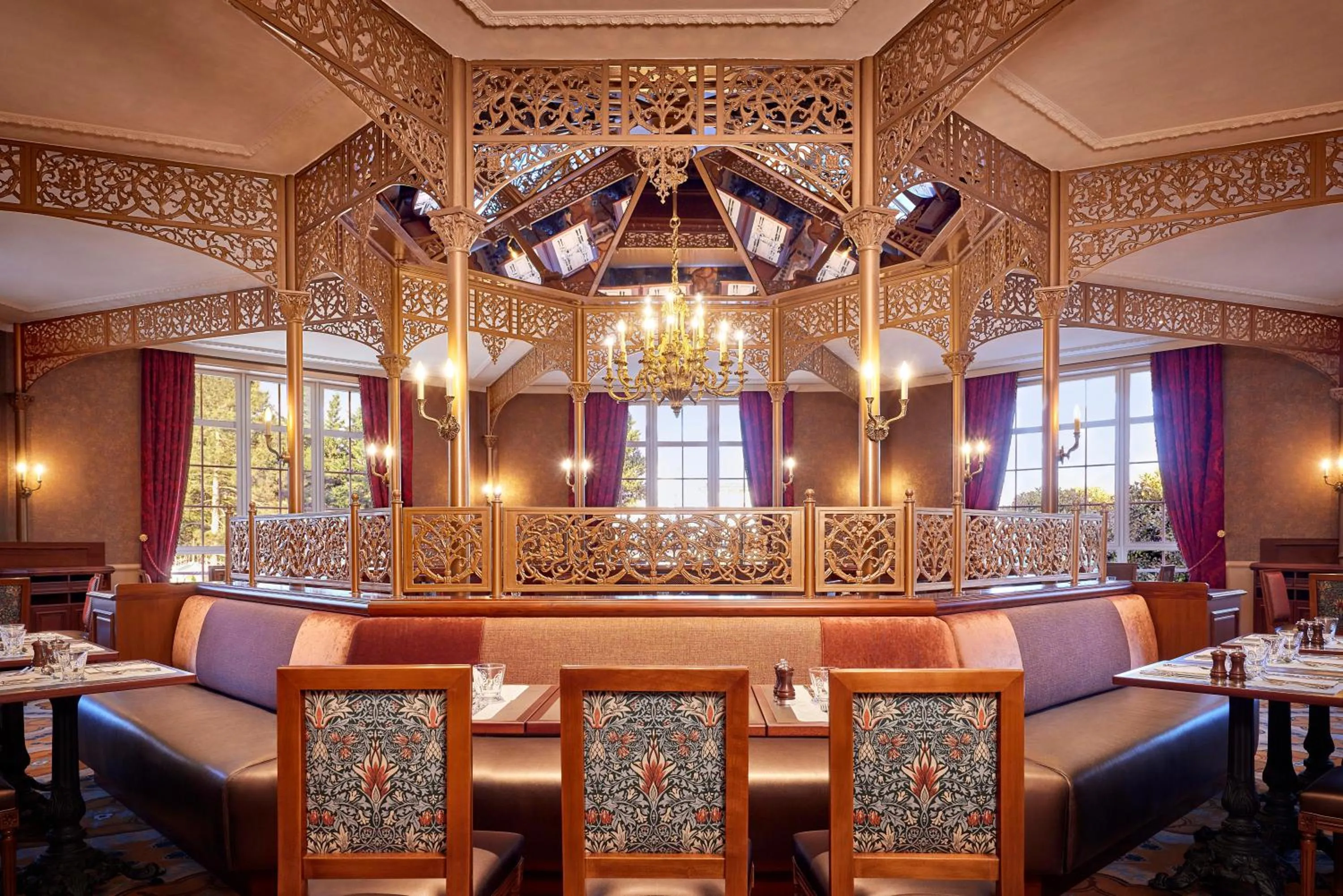 Restaurant/places to eat in Disneyland® Hotel