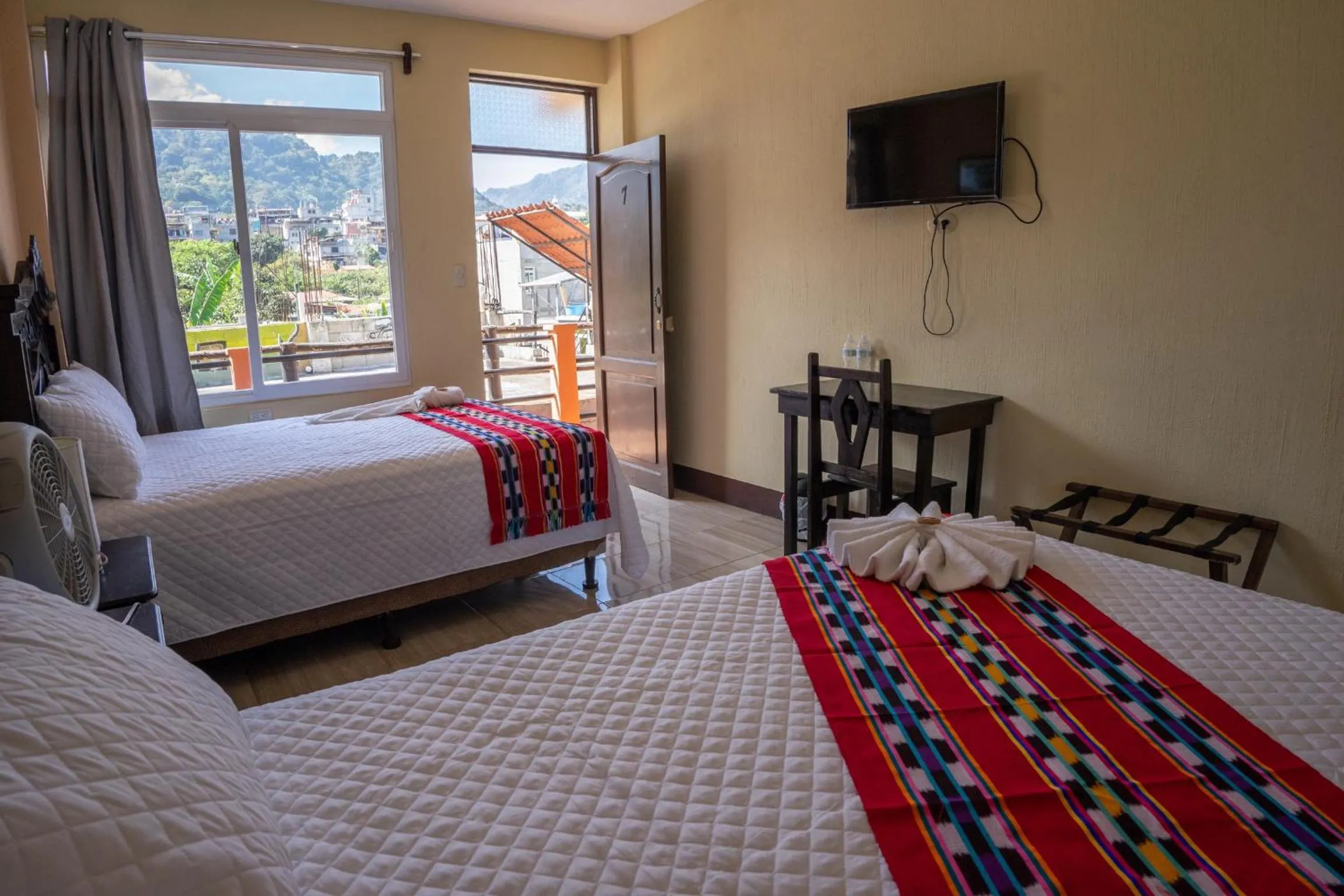 Photo of the whole room, Bed in El Delfin Hotel y Restaurante