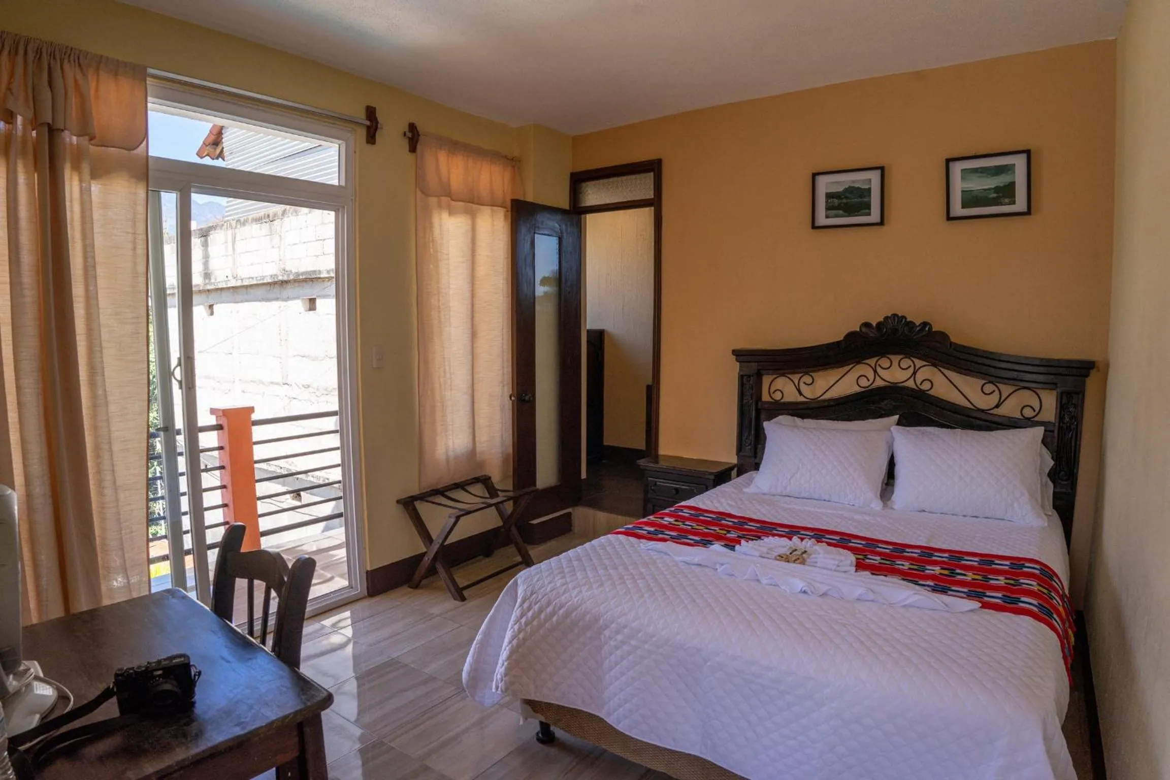 Bedroom, Bed in El Delfin Hotel y Restaurante
