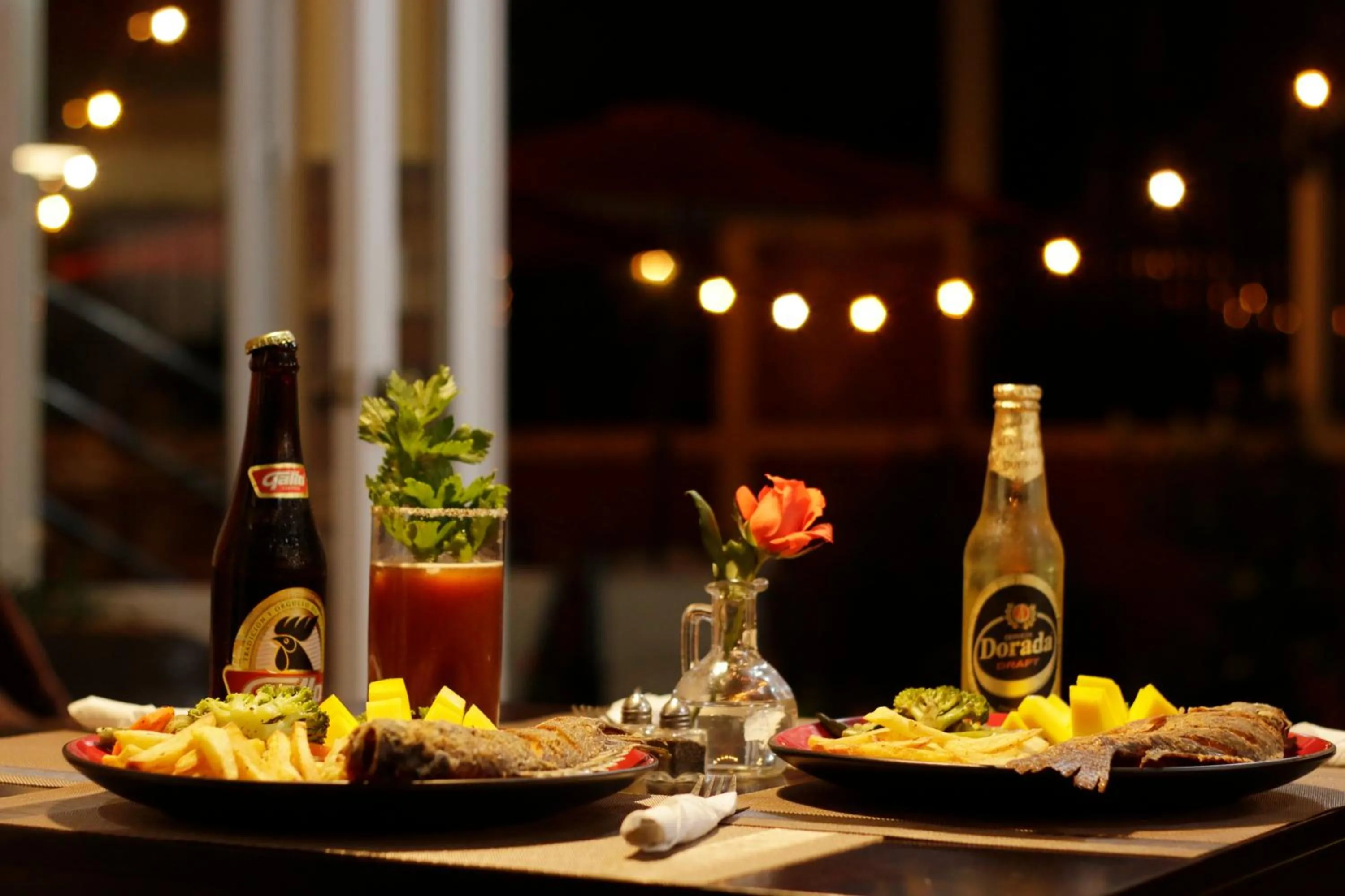 Food and drinks in El Delfin Hotel y Restaurante