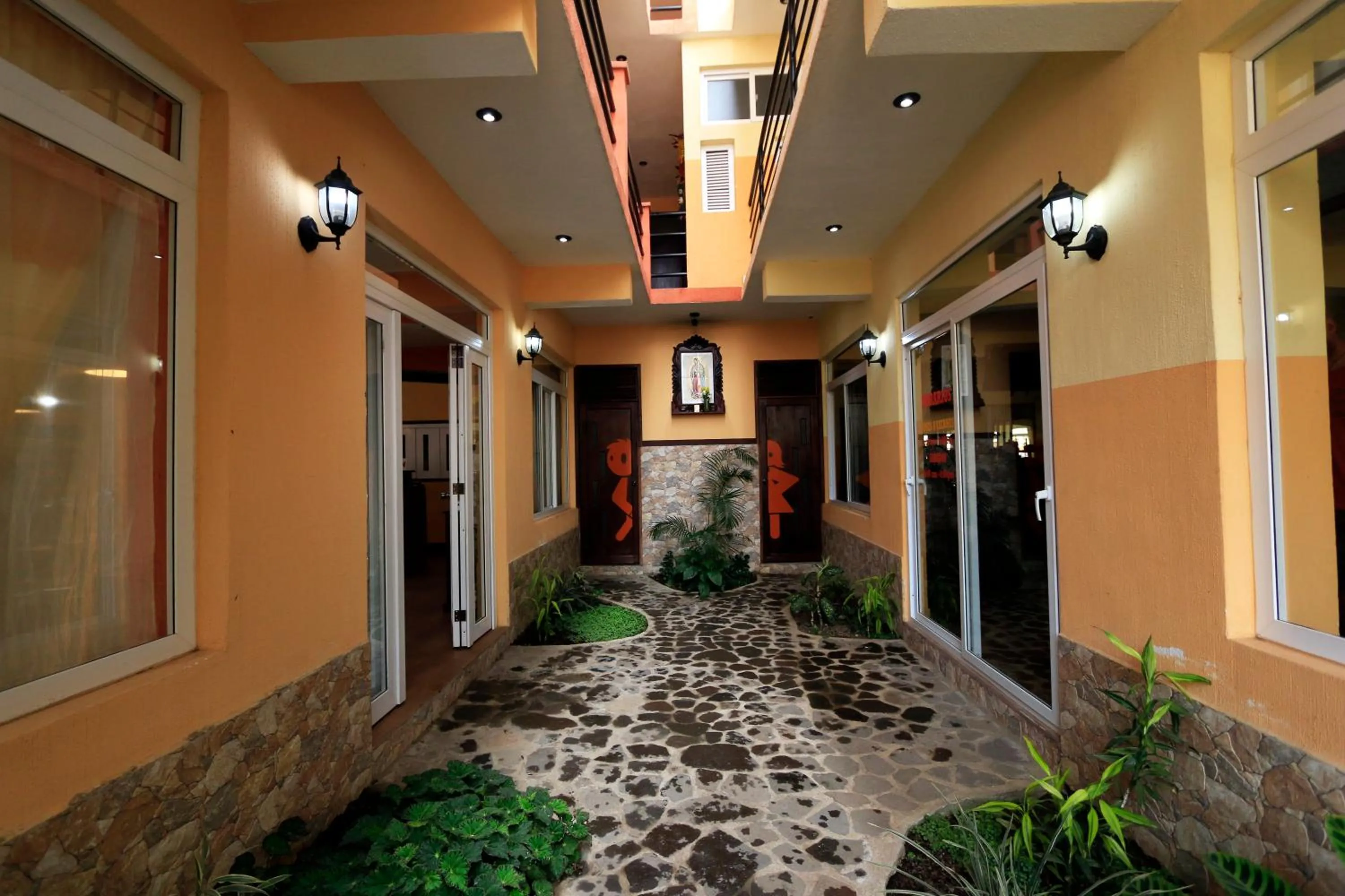 Public Bath in El Delfin Hotel y Restaurante