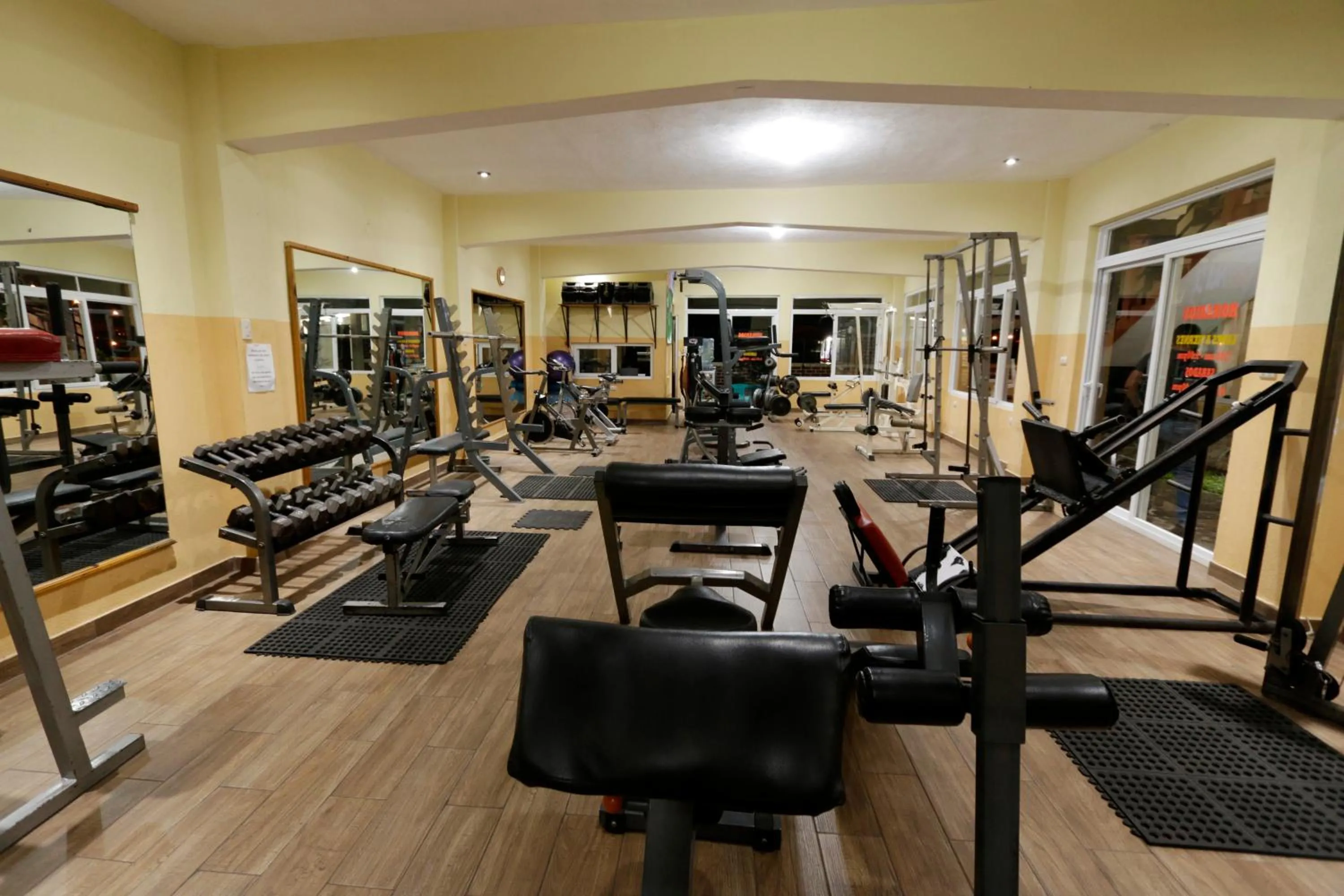 Fitness centre/facilities in El Delfin Hotel y Restaurante