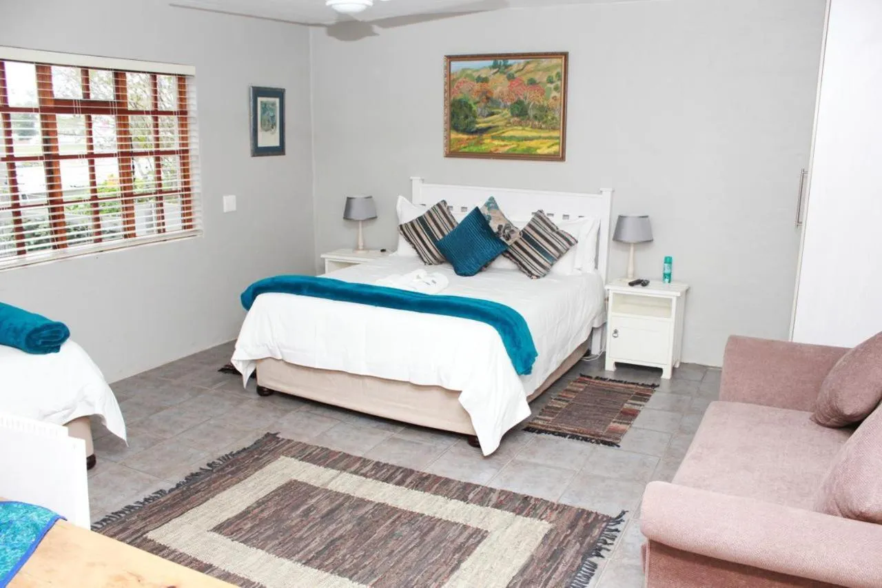 Bedroom, Bed in At One Lodge
