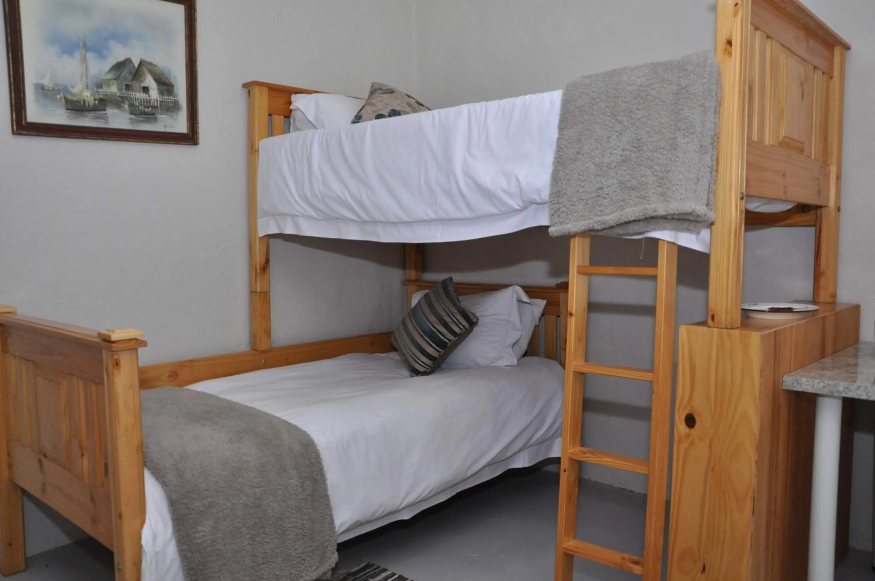 bunk bed, Bed in At One Lodge