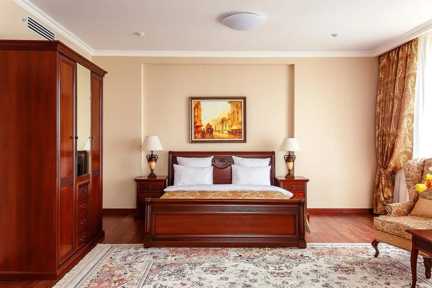 Suite - single occupancy in Alanda Hotel Suite - single occupancy in Alanda Hotel
