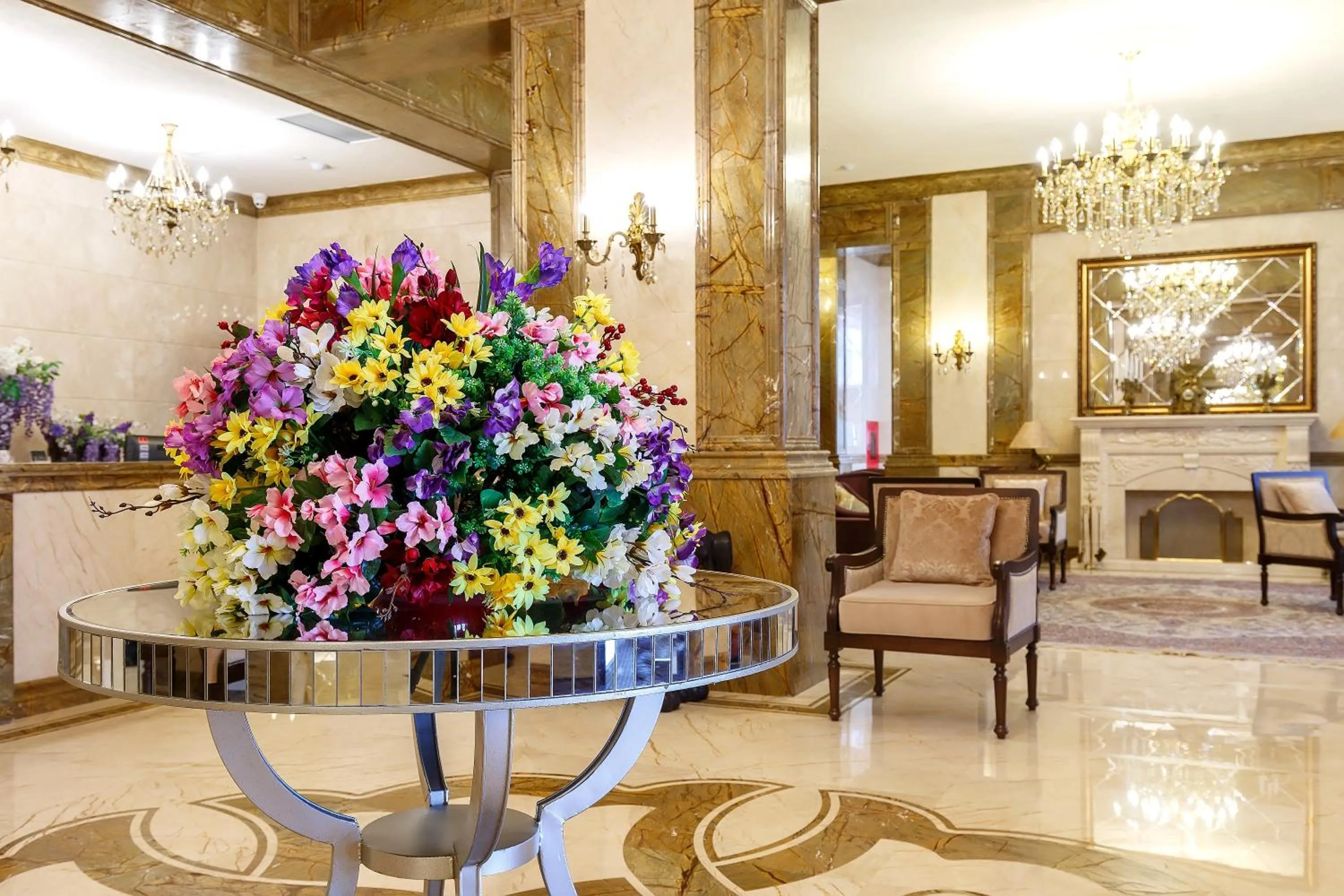 Lobby or reception in Alanda Hotel