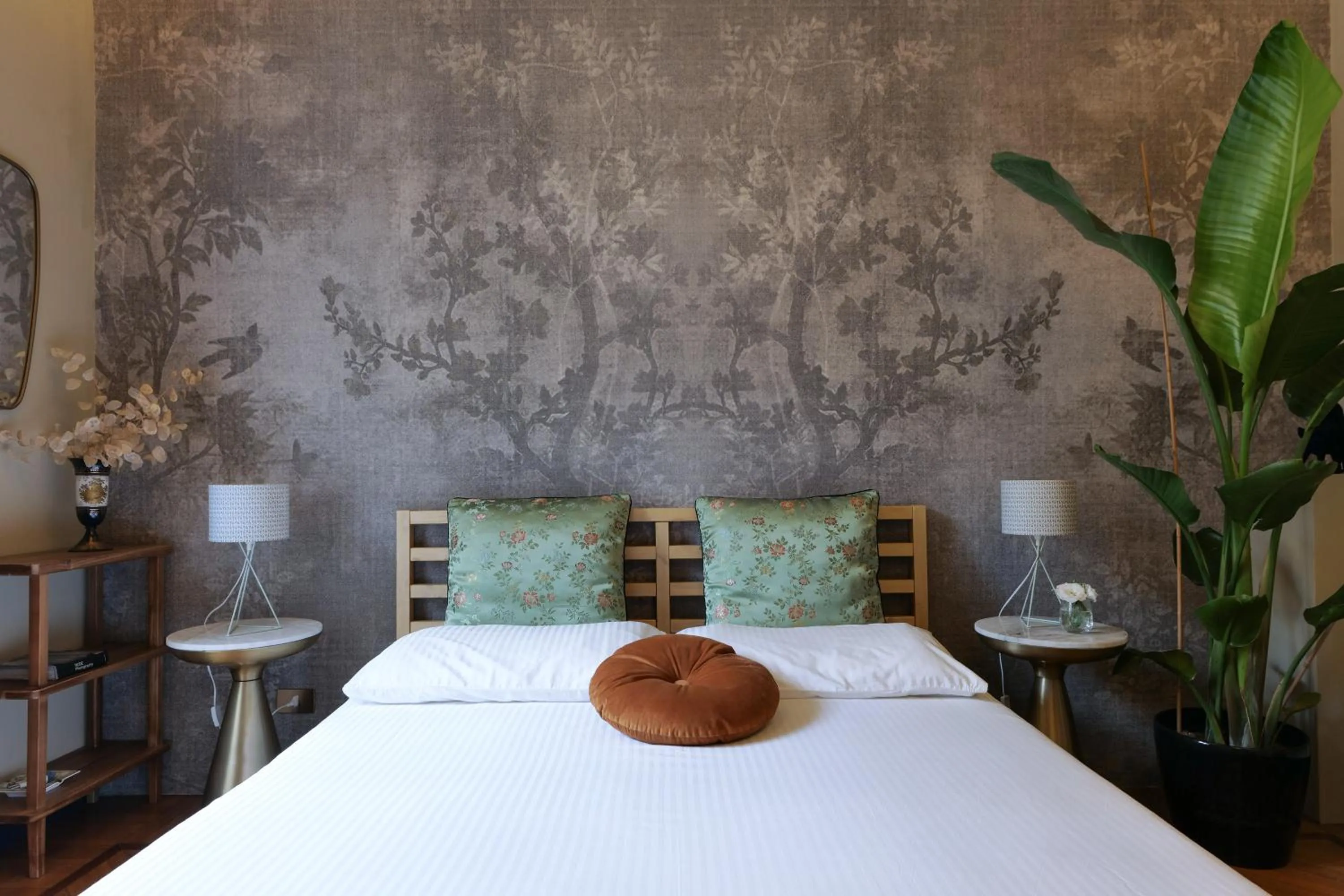 Bed in House of Frames