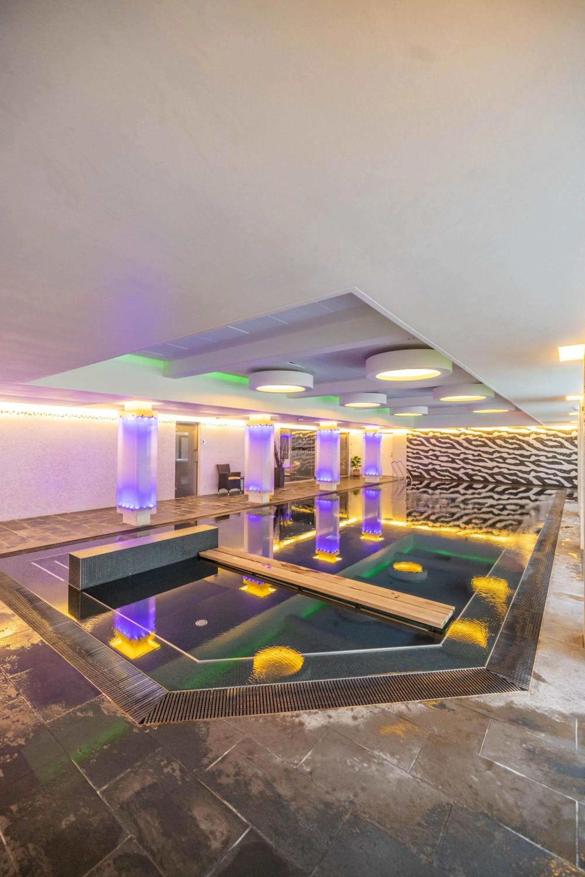 Swimming pool in Munkebjerg Hotel