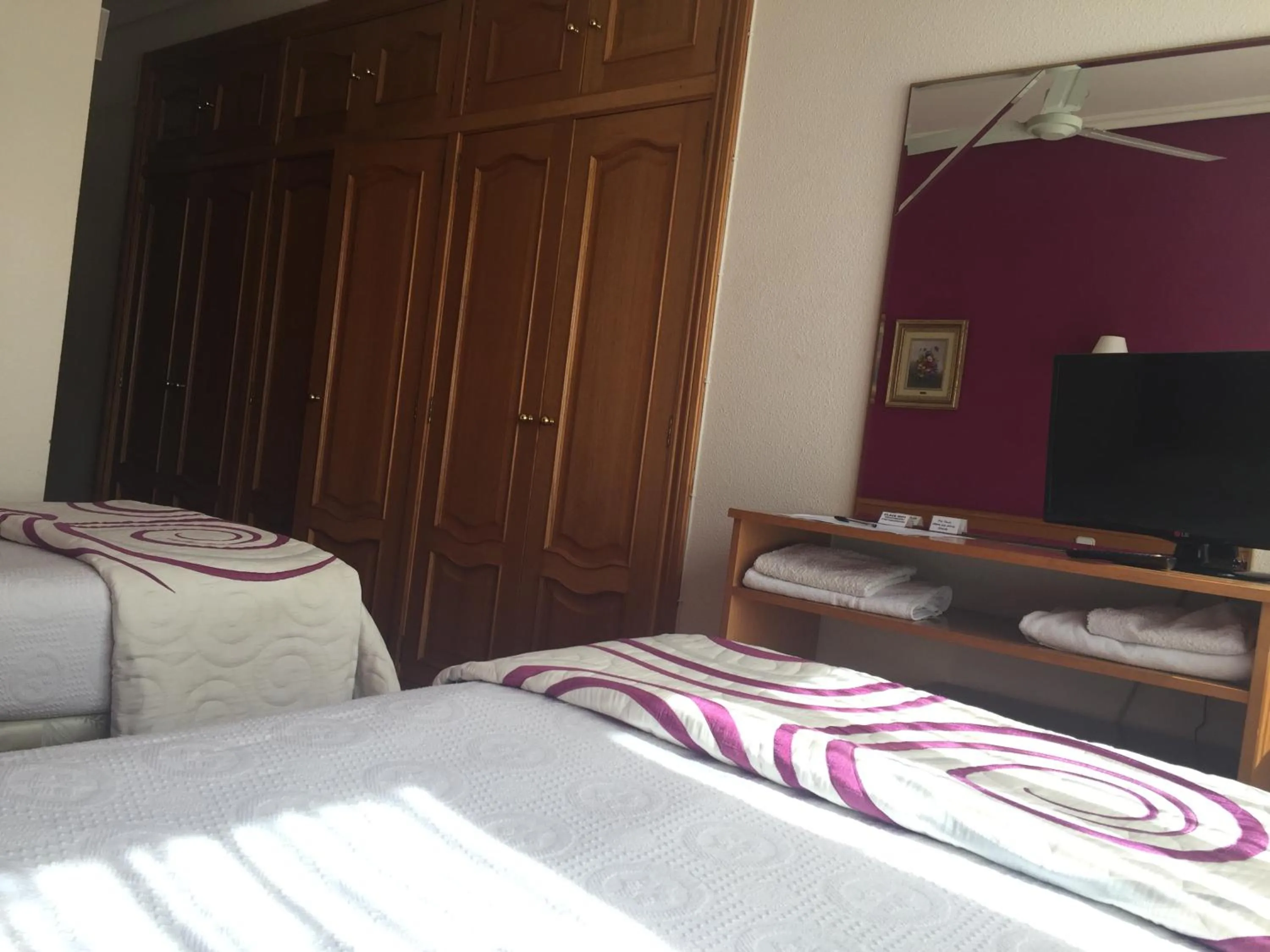 Photo of the whole room, Bed in Pension Payvi