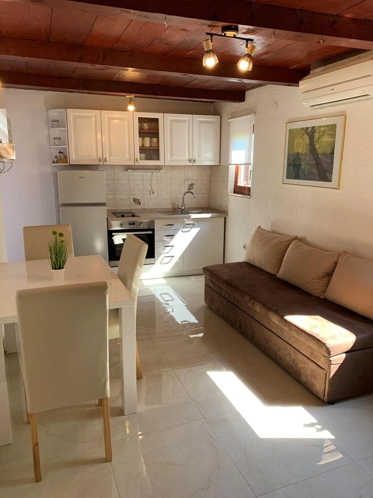 House Dorina