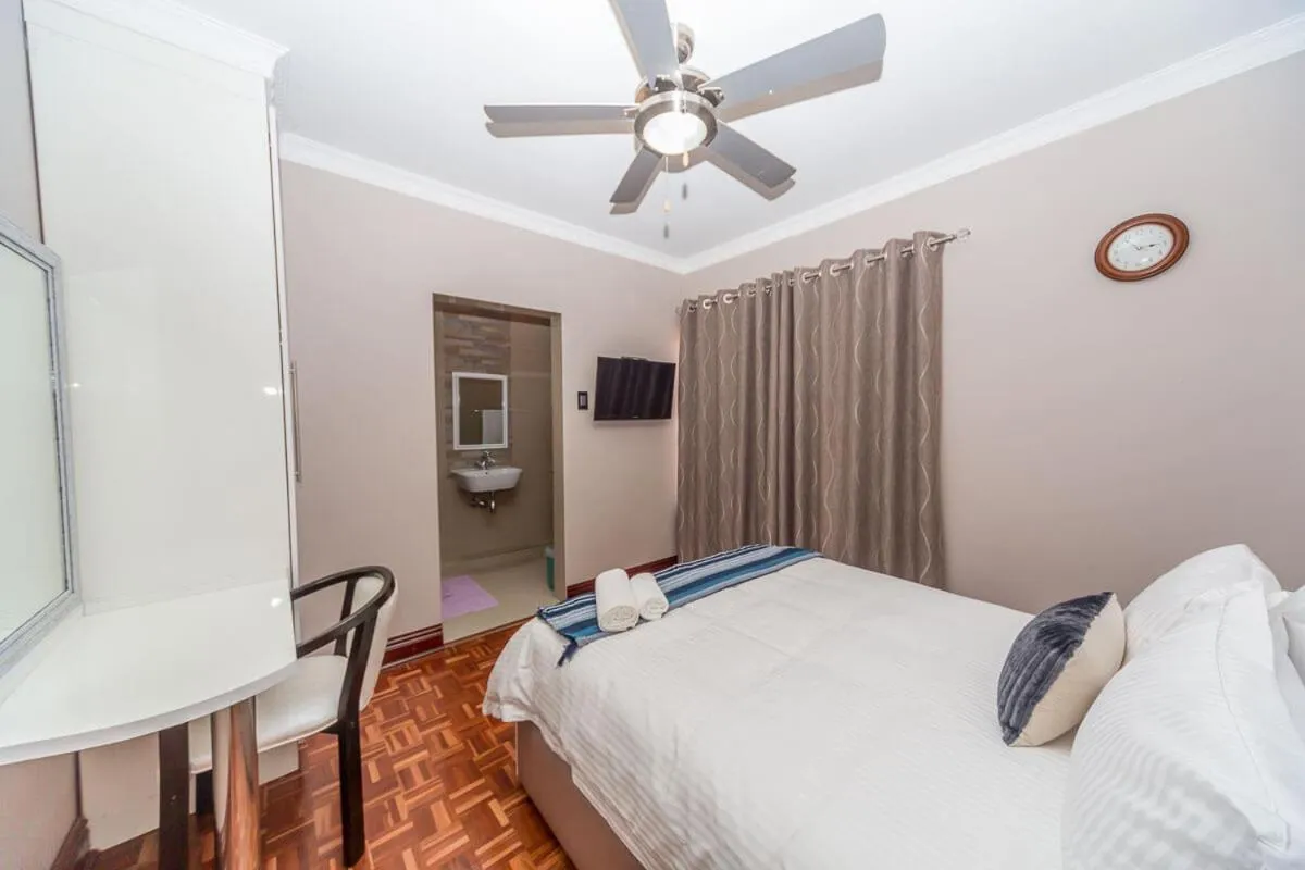 Bedroom, Bed in The Musafer Travel Lodge