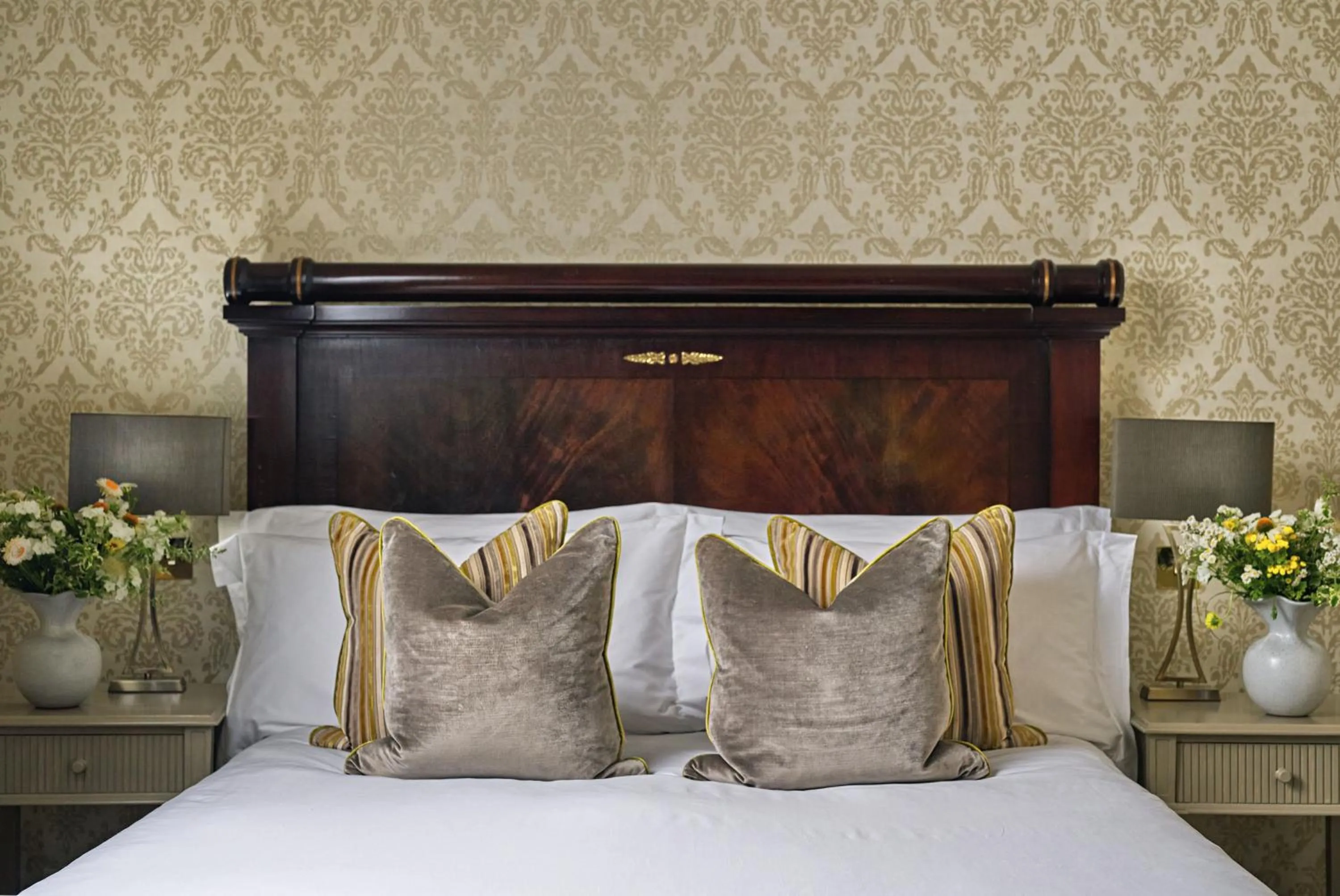 Bedroom, Bed in Buxted Park Hotel