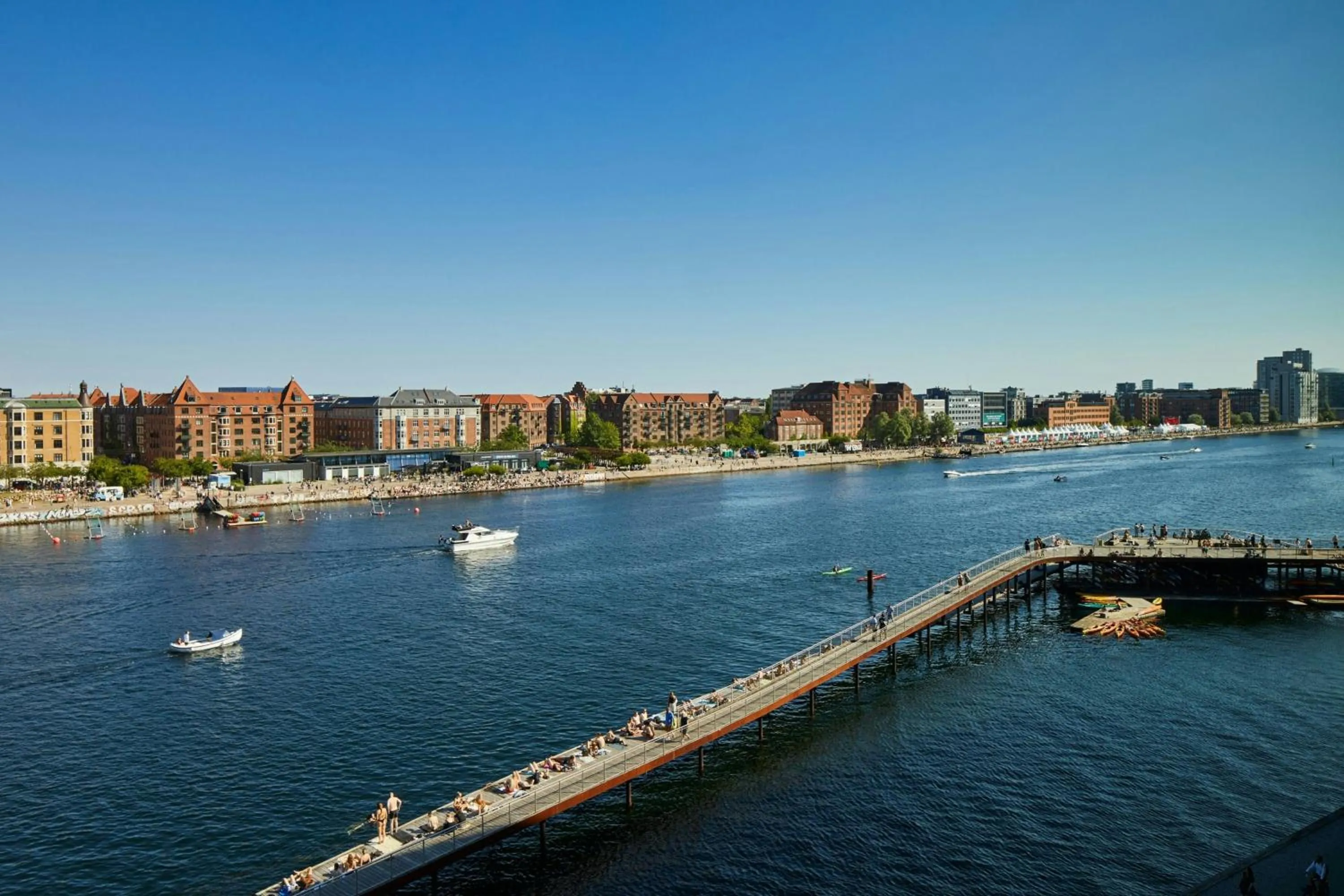 Photo of the whole room in Copenhagen Marriott Hotel