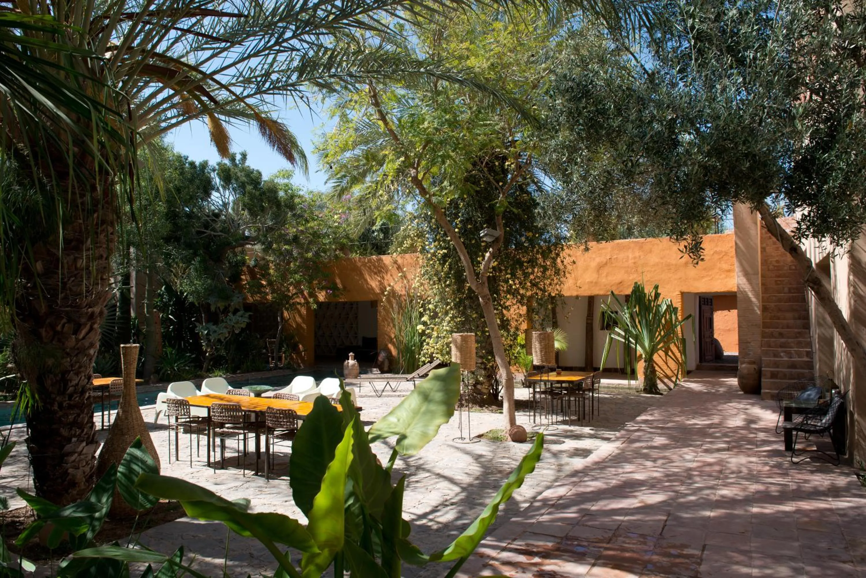 Restaurant/places to eat in Dar al Hossoun