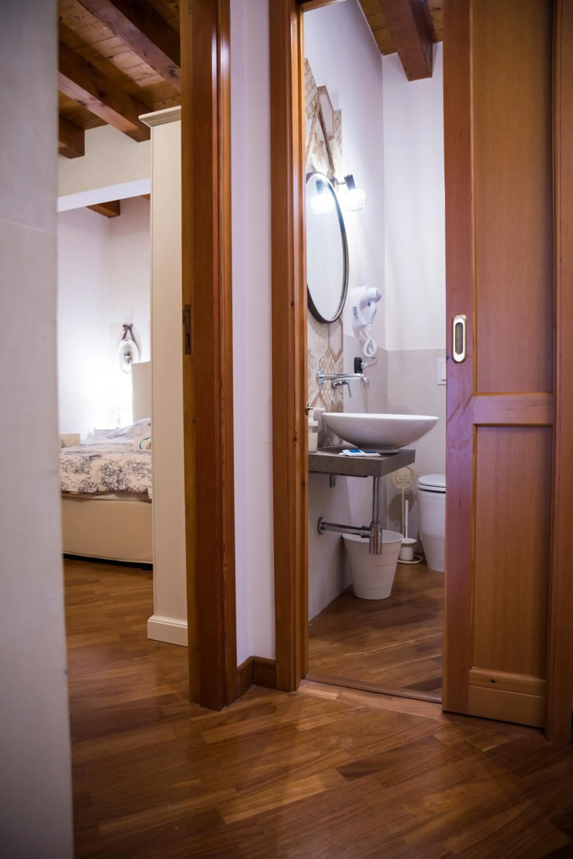 Bathroom in La Casa di Ilde al Duomo - Ortigia Holidays