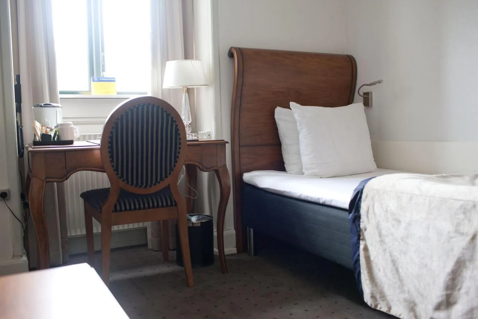 Bedroom, Bed in Best Western Hotel Hebron