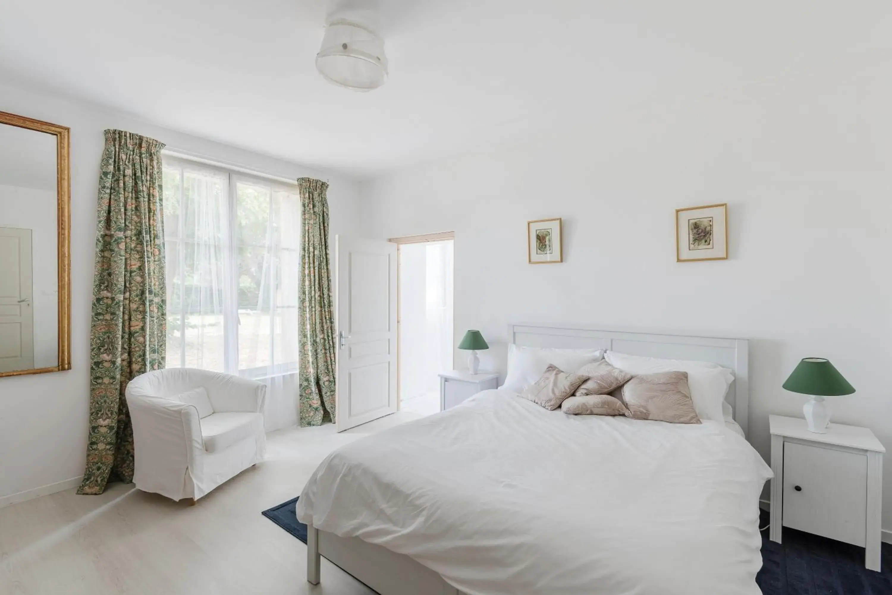 Double Room with Private Bathroom in Le Manoir de la Riviere Double Room with Private Bathroom in Le Manoir de la Riviere