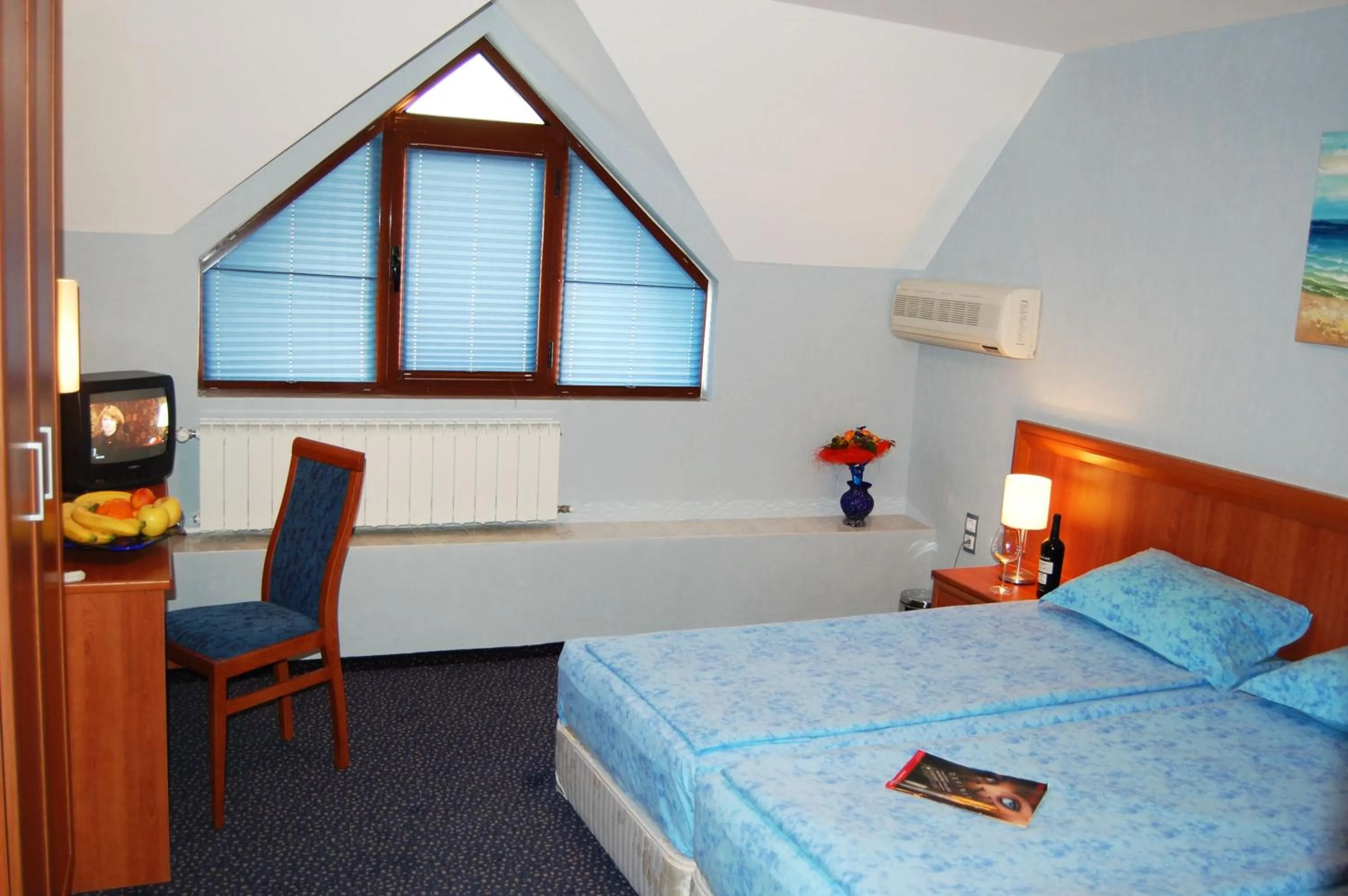 Bedroom, Bed in Hotel Kibella