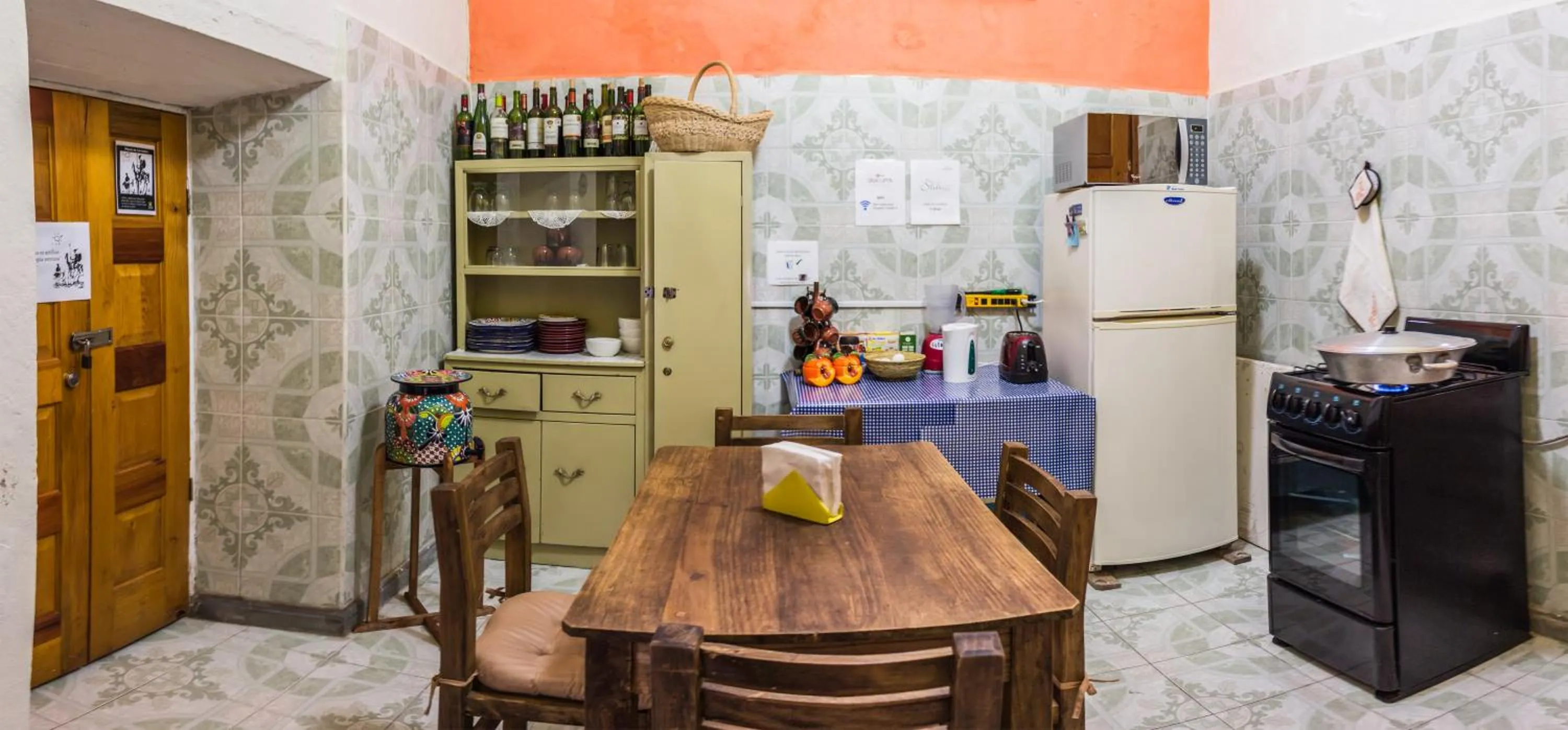 Kitchen or kitchenette in Casa Lupita Hostel