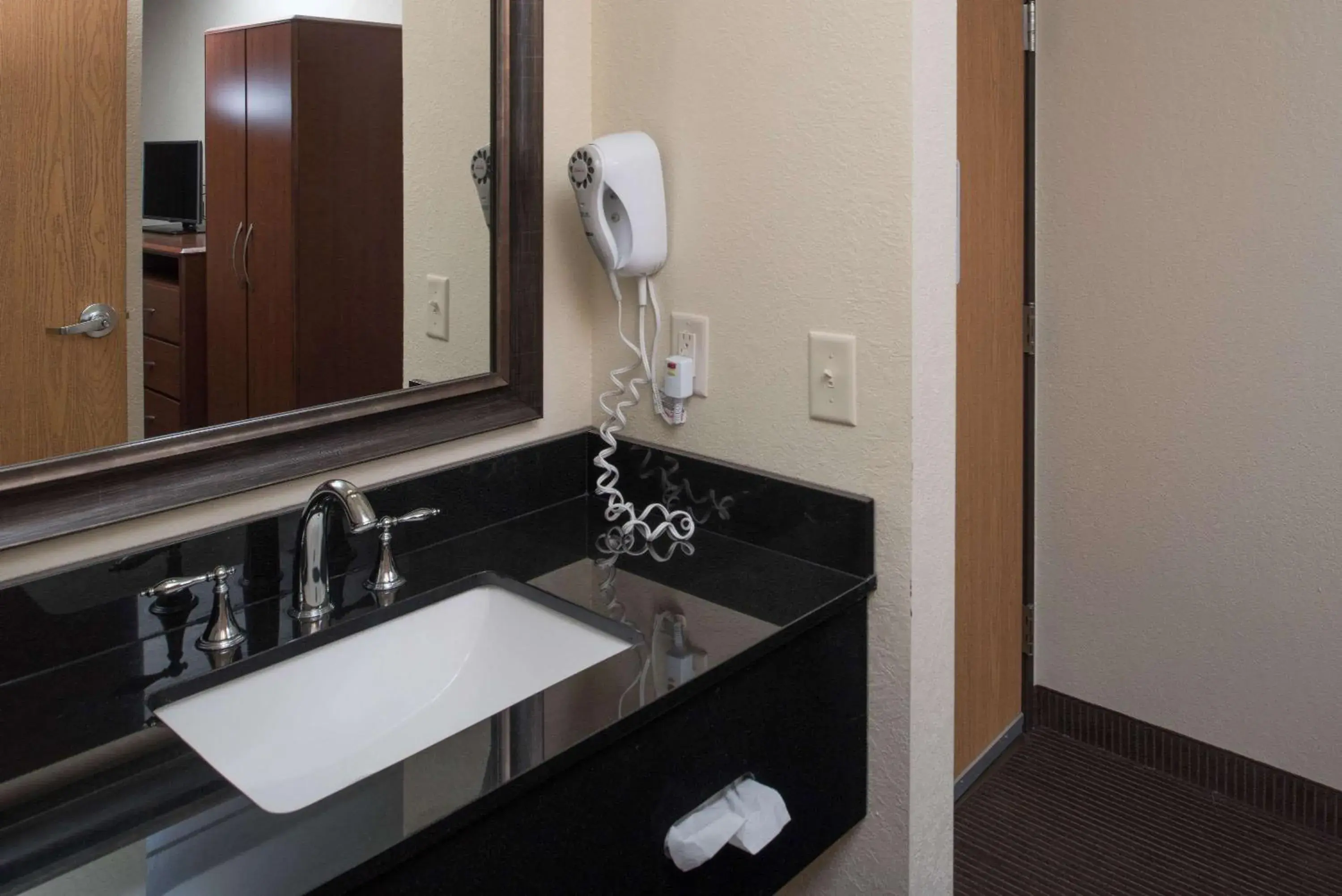 Photo of the whole room in AmericInn by Wyndham Belle Fourche Photo of the whole room in AmericInn by Wyndham Belle Fourche