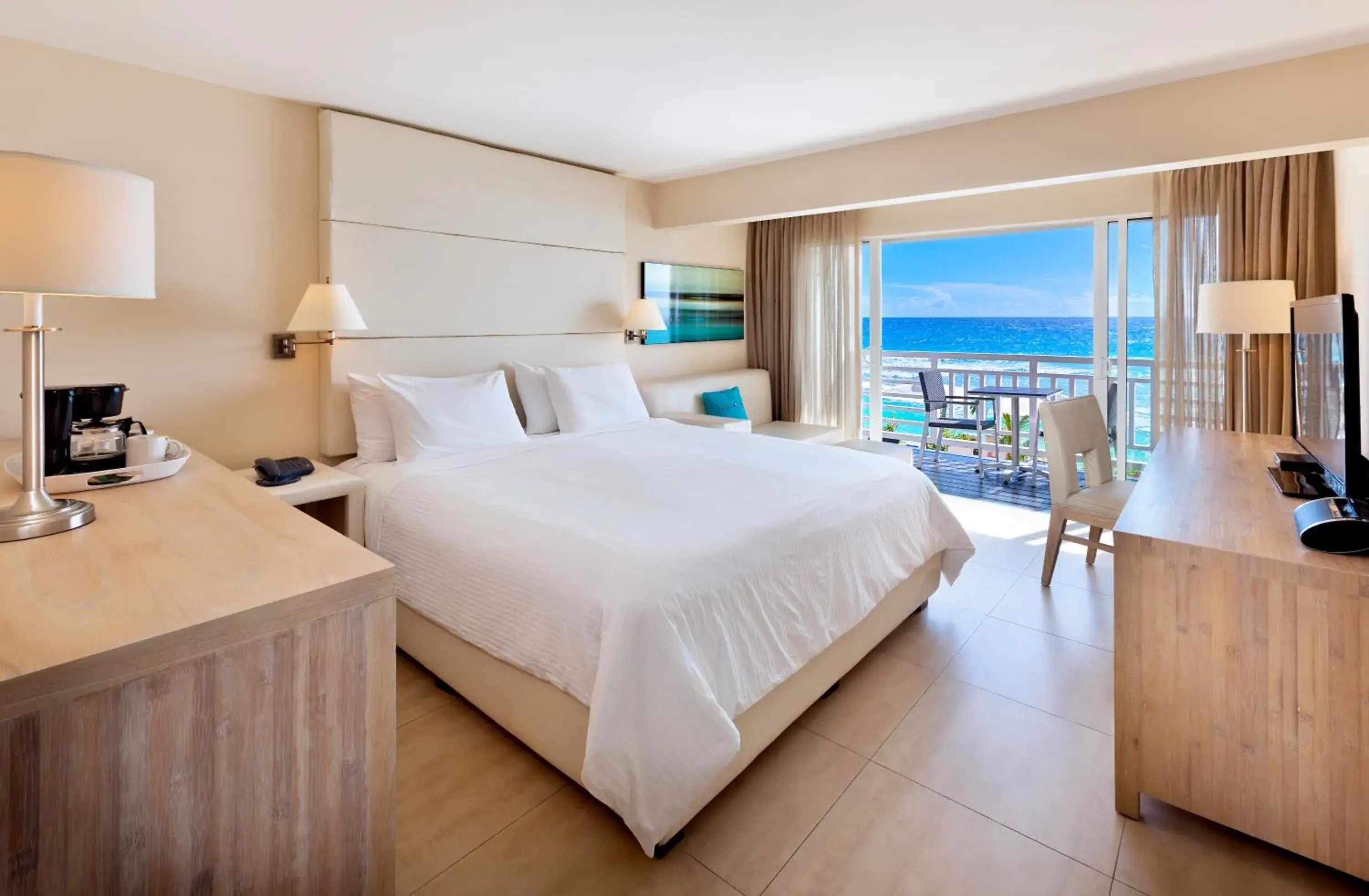 Bedroom in The Soco Hotel All-Inclusive Bedroom in The Soco Hotel All-Inclusive