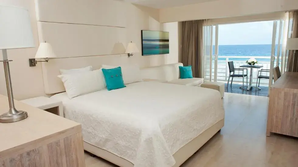 Bedroom in The Soco Hotel All-Inclusive Bedroom in The Soco Hotel All-Inclusive