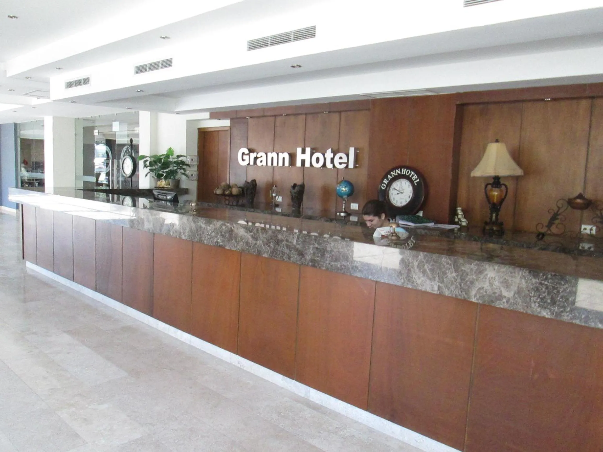 Facade/entrance in Grann Hotel