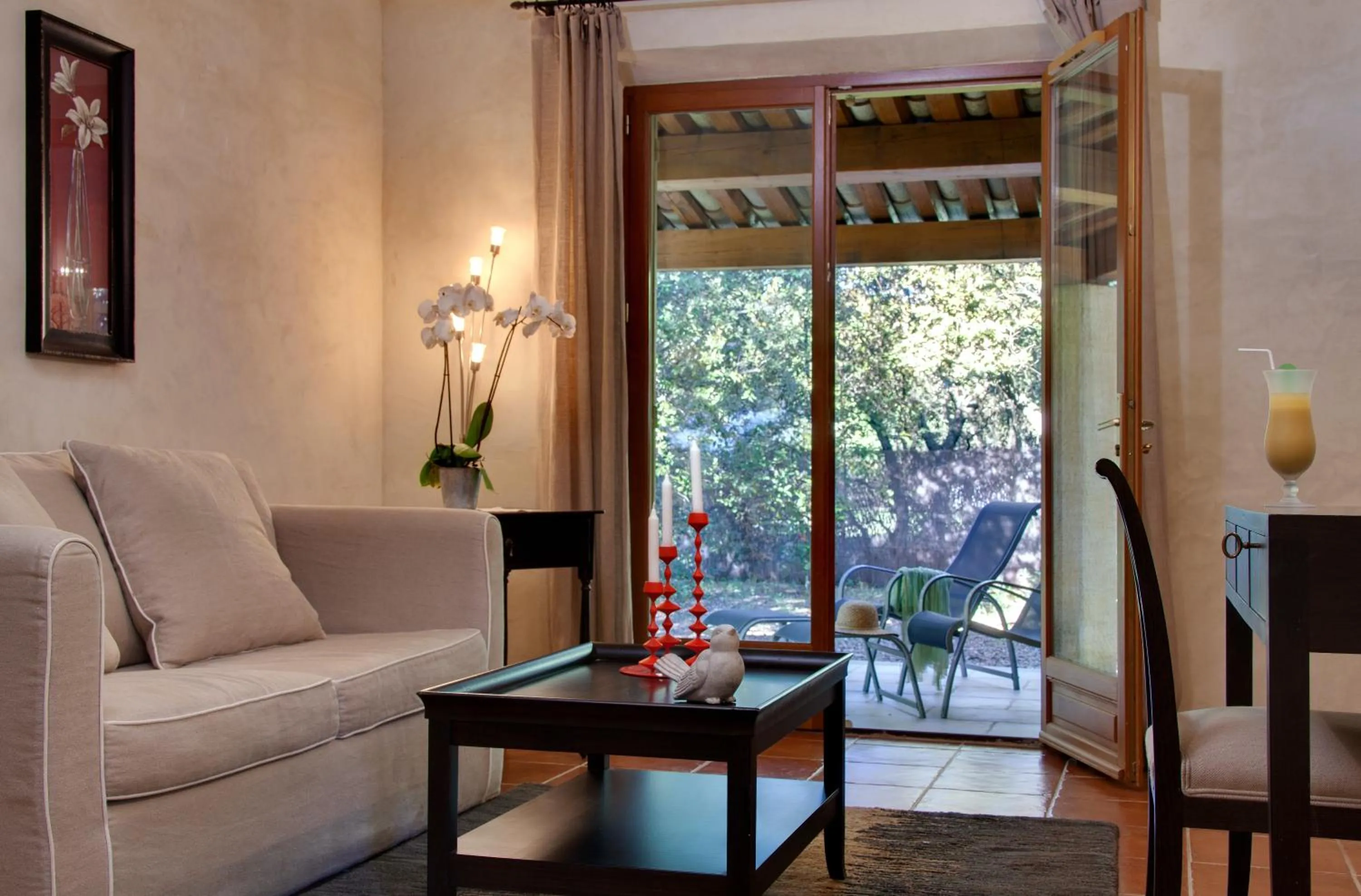 Seating area in Hôtel Restaurant Mas de Fauchon - Teritoria
